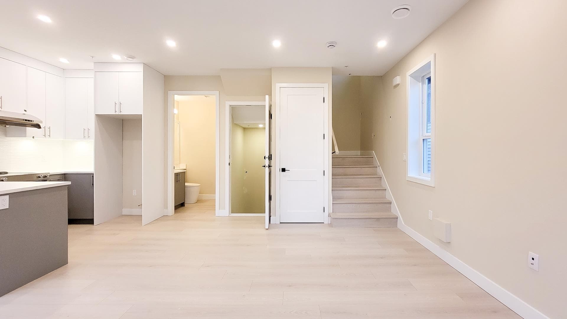 3431 E 23rd Avenue, Vancouver, V5R 1C1 — photo 4