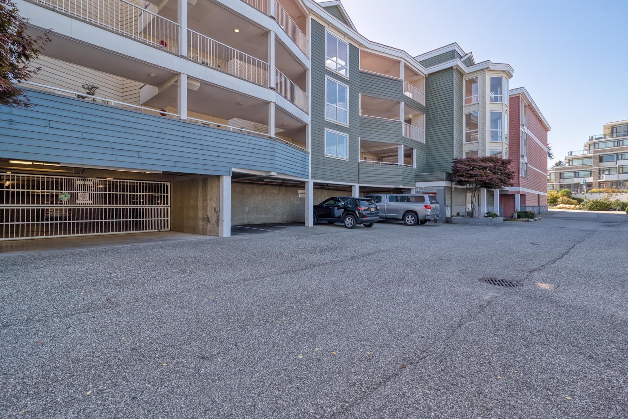202 - 5470 Inlet Avenue, Sechelt, V7Z 0H4 — photo 4