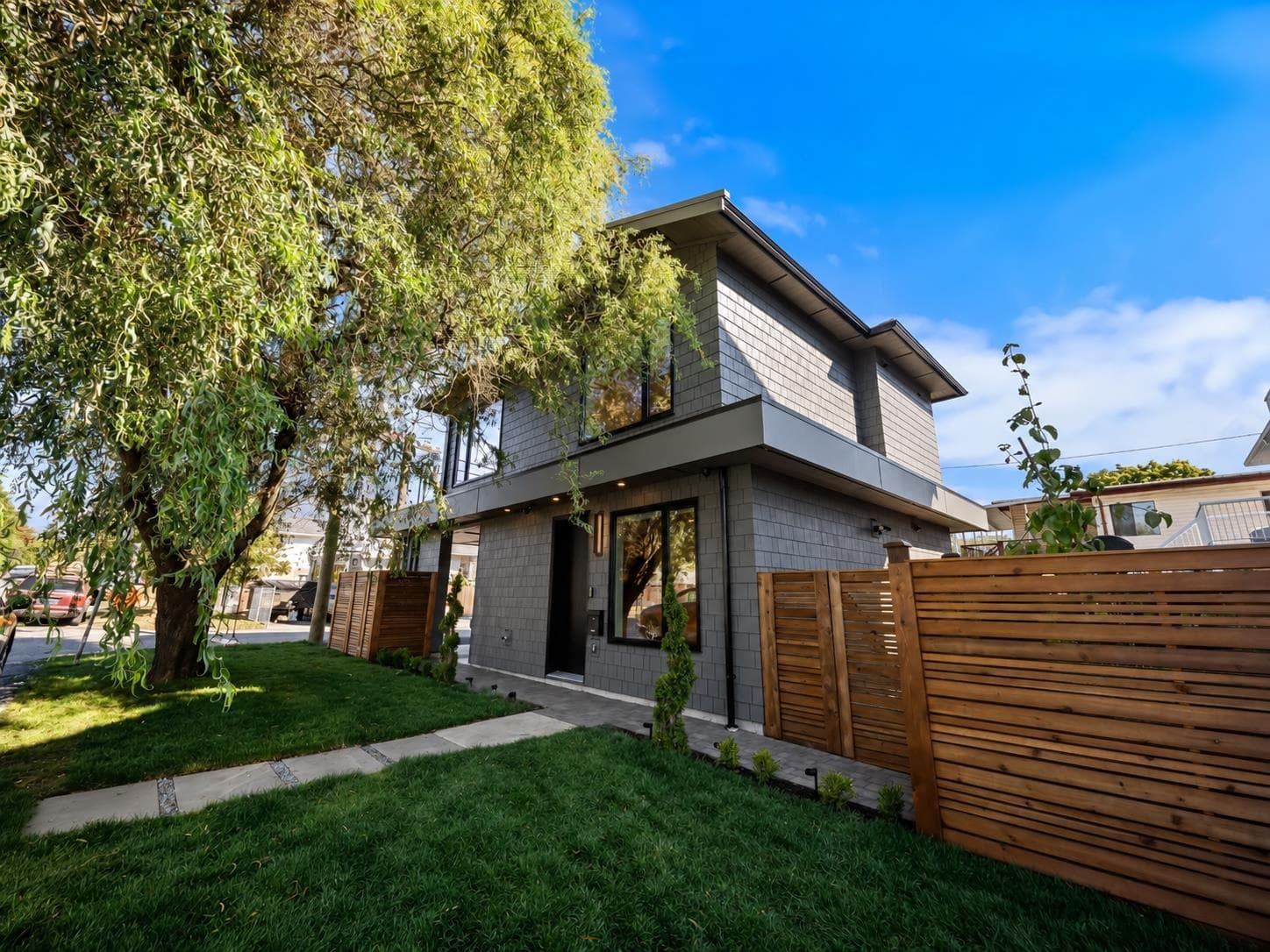 2866 Semlin Drive, Vancouver, V5N 2C5 — photo 3