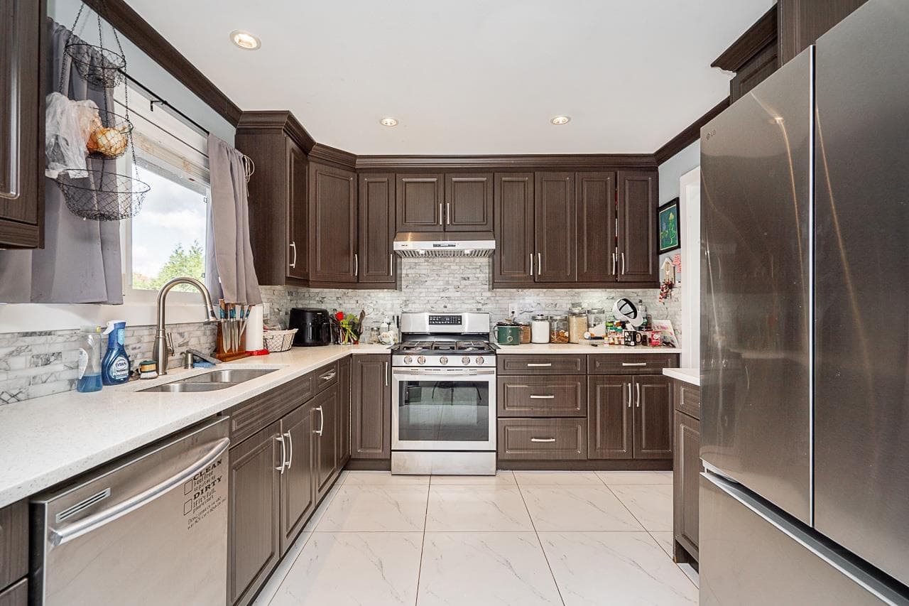 26487 30 Avenue, Langley, V4W 3B6 — photo 3