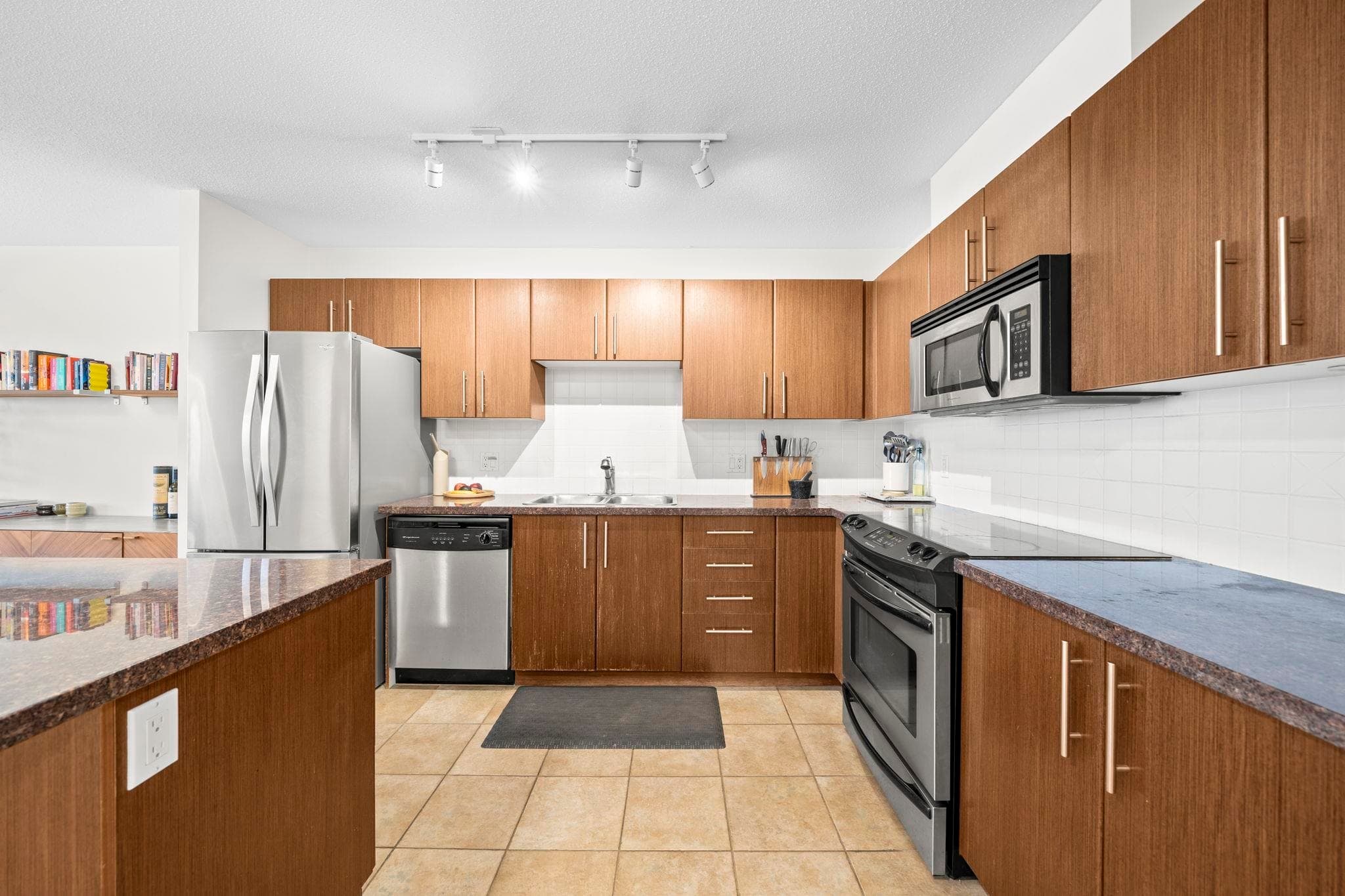 1007 - 2088 Madison Avenue, Burnaby, V5C 6T5 — photo 3