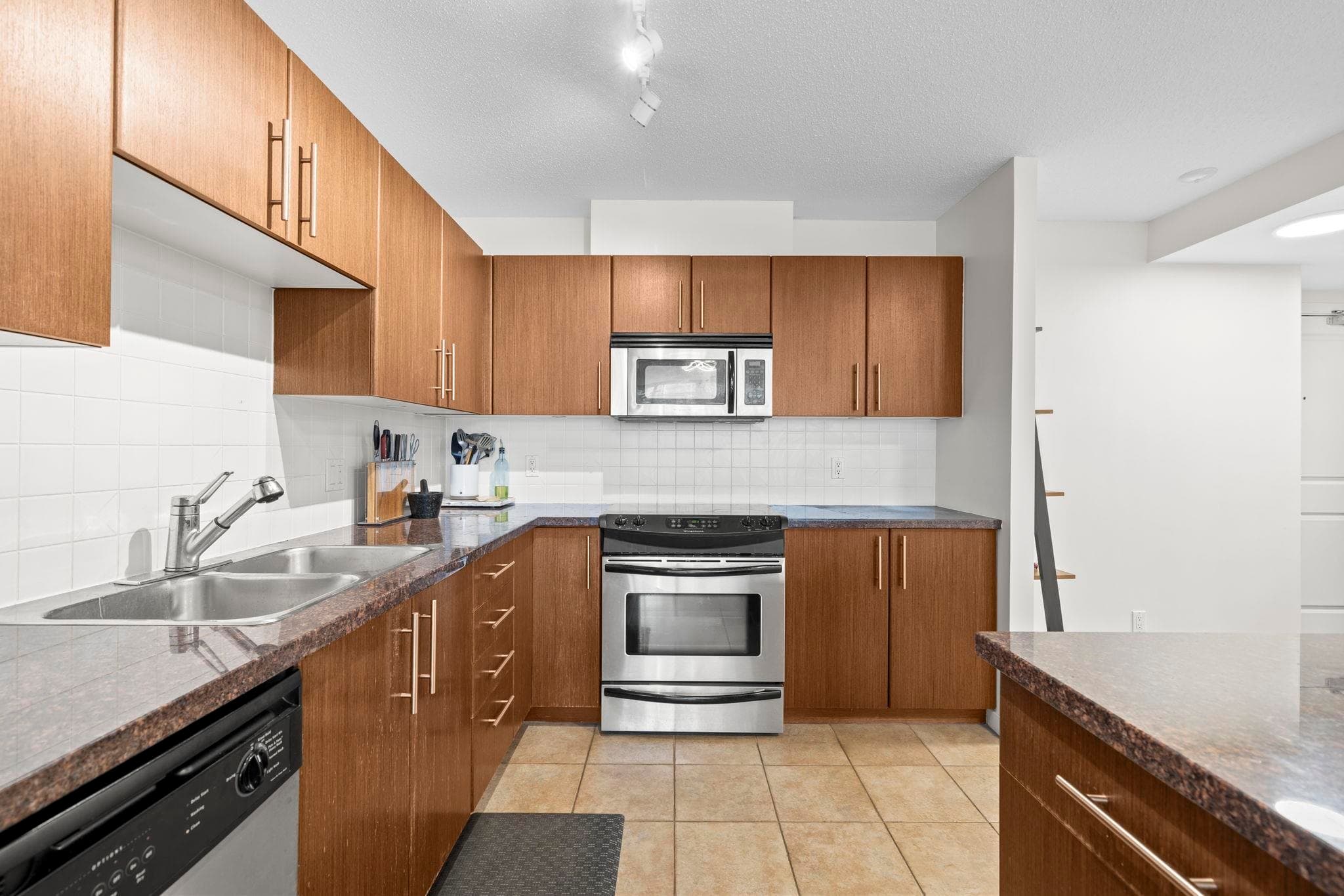 1007 - 2088 Madison Avenue, Burnaby, V5C 6T5 — photo 4