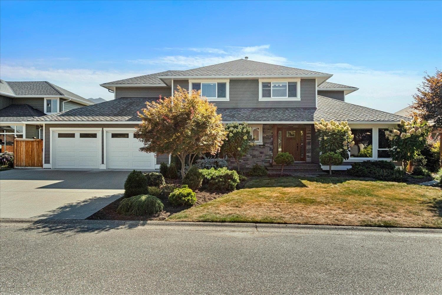 46378 John Place, Chilliwack, V2R 3S6 — photo 1