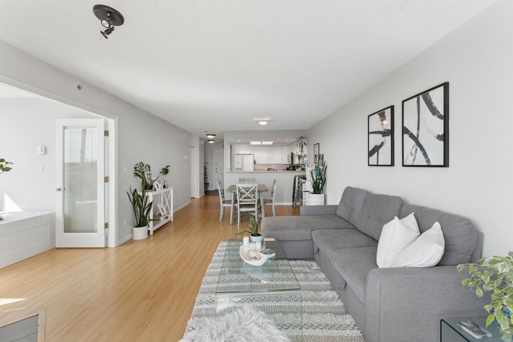 1603 - 1128 Quebec Street, Vancouver, V6A 4E1 — photo 5