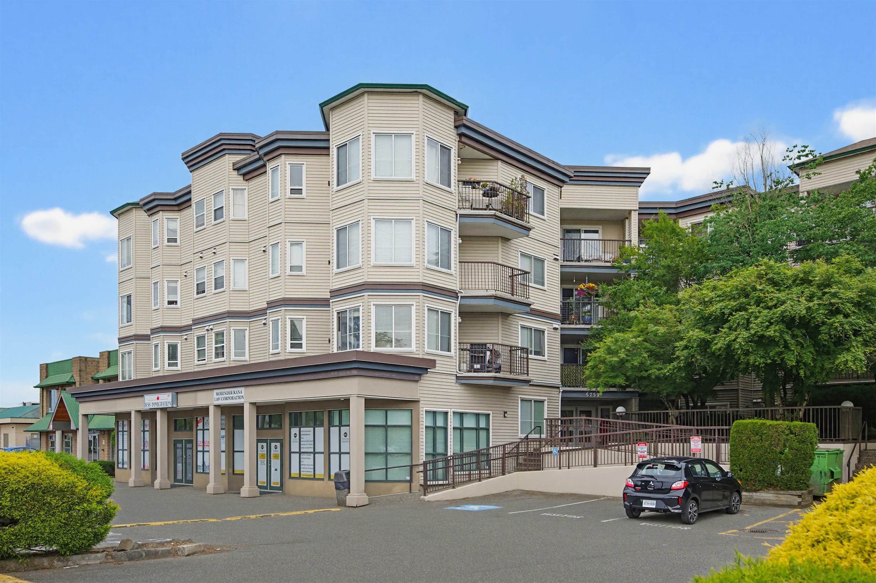 302 - 5759 Glover Road, Langley, V3A 8M8 — photo 1