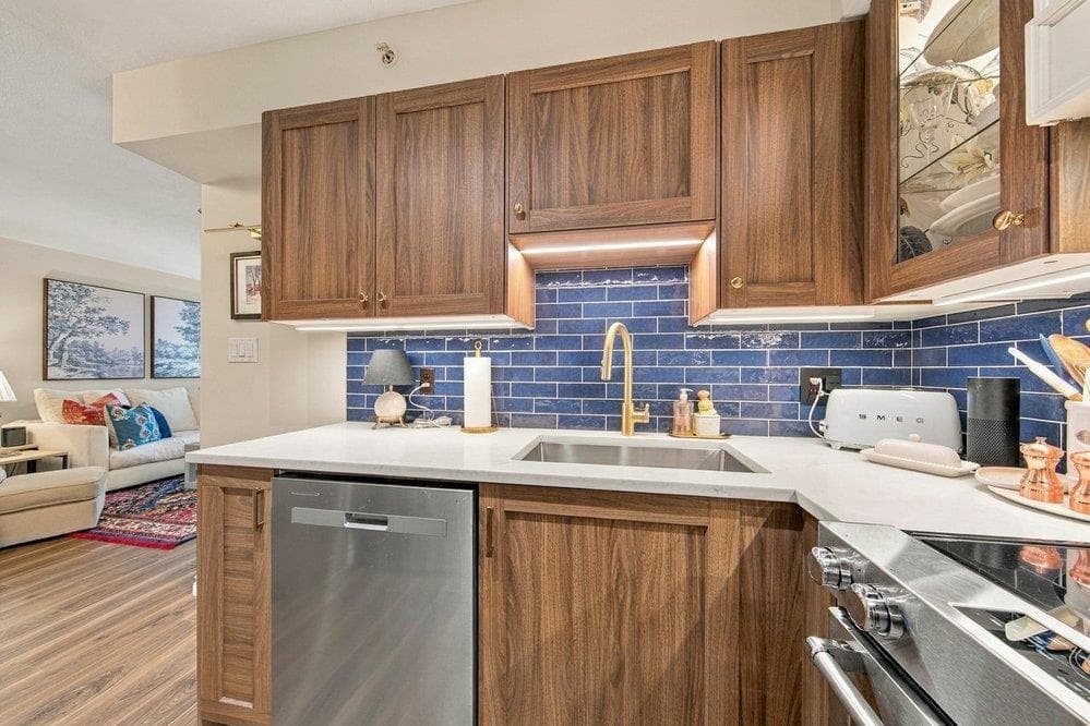 408 - 488 Helmcken Street, Vancouver, V6B 6E4 — photo 1
