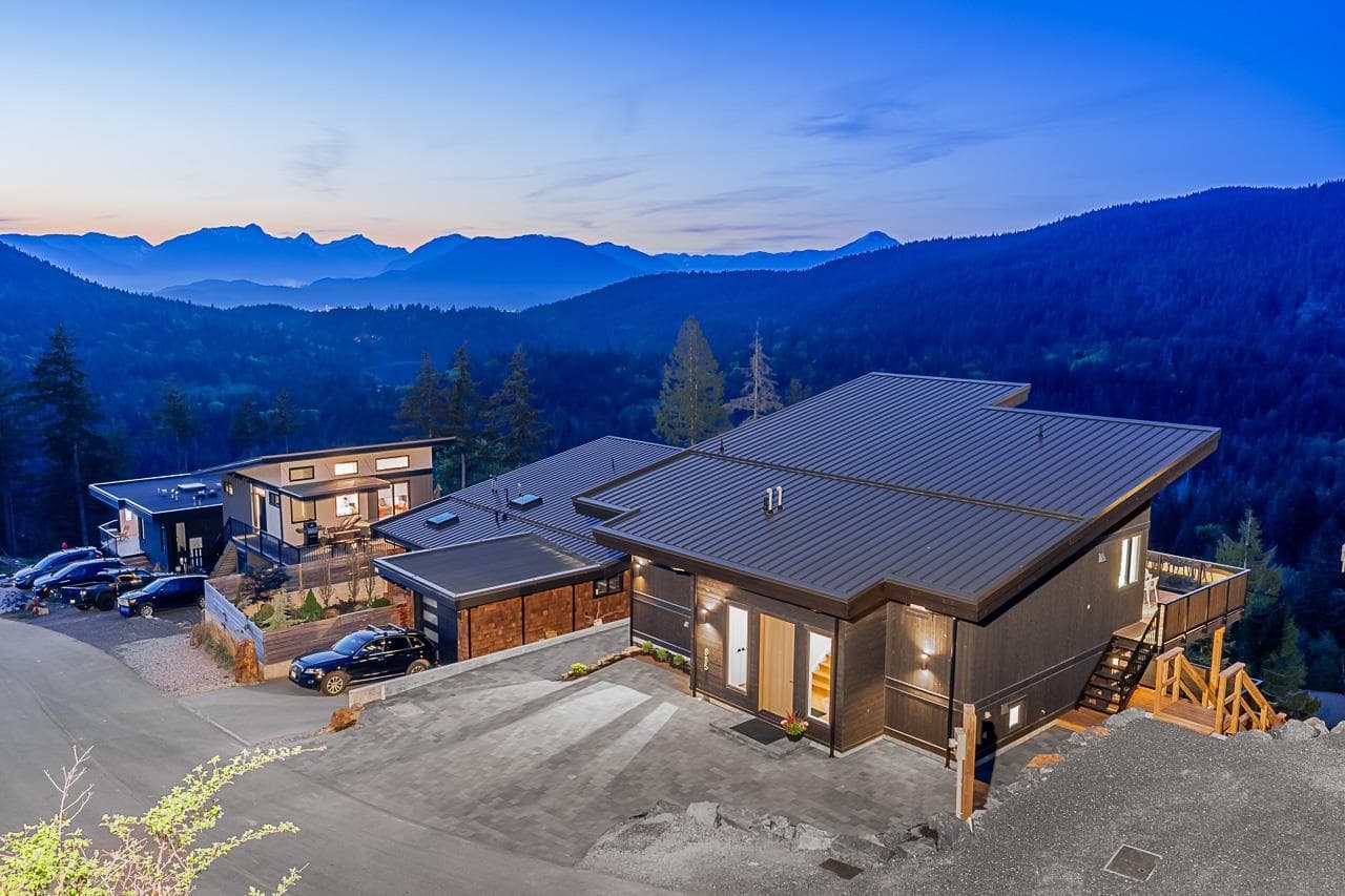 885 Rivendell Drive, Bowen Island, V0N 1G1 — photo 1