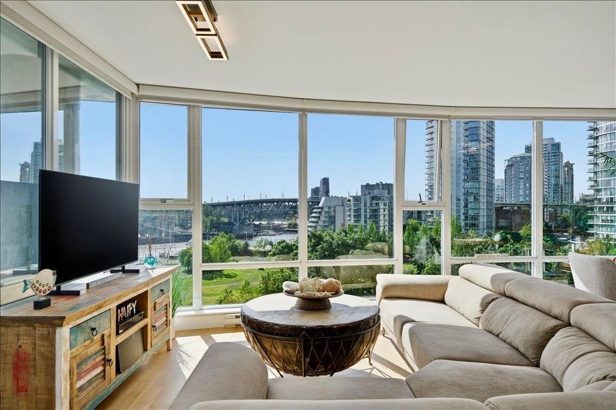 803 - 455 Beach Crescent, Vancouver, V6Z 3E5 — photo 2
