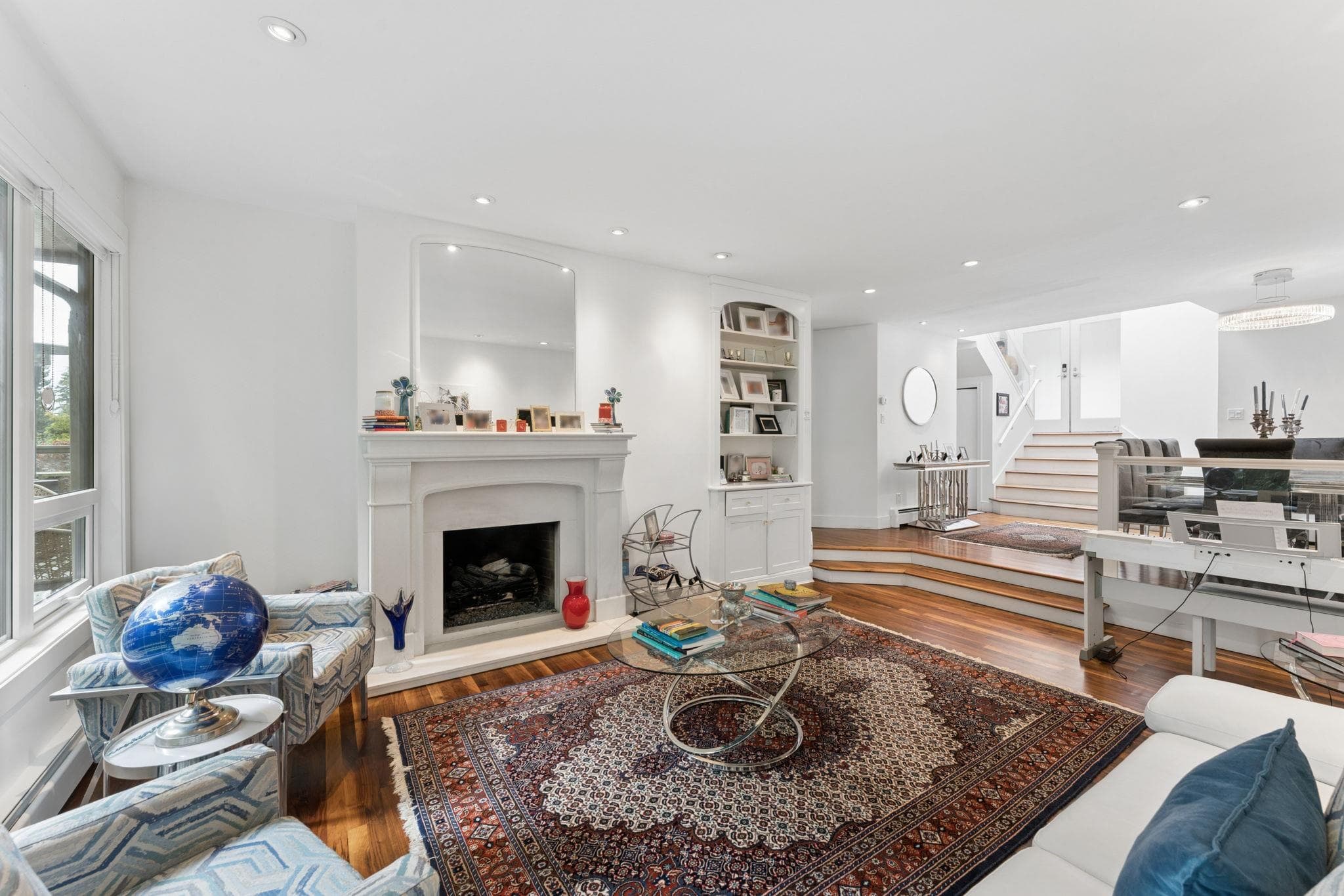 4812 Headland Close, West Vancouver, V7W 3C2 — photo 1