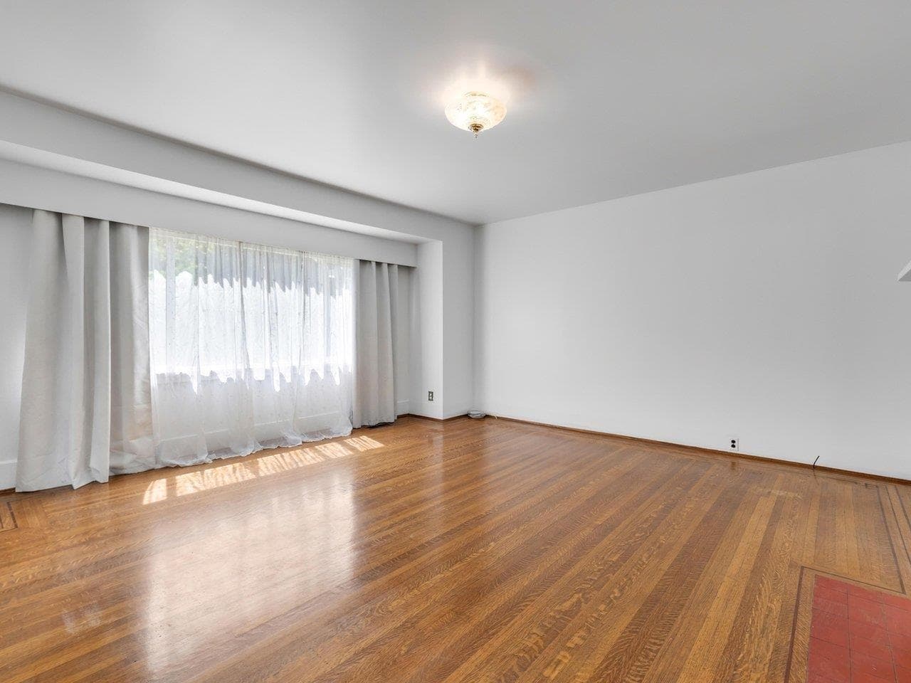2087 E 26th Avenue, Vancouver, V5N 2W3 — photo 2