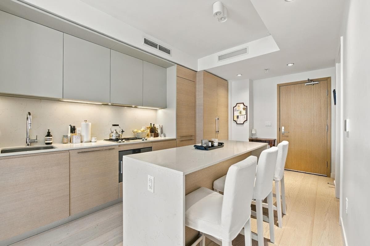 3703 - 1289 Hornby St, Vancouver, V6Z 0G7 — photo 3