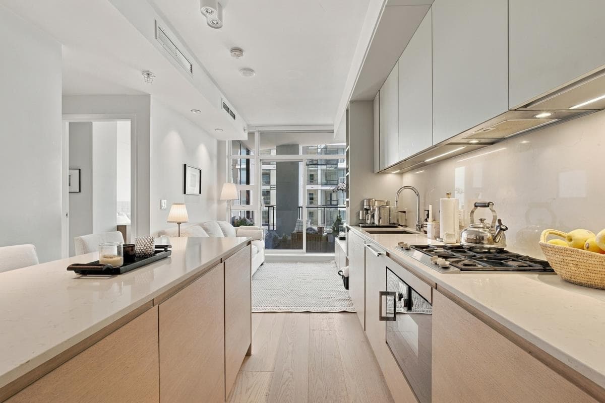 3703 - 1289 Hornby St, Vancouver, V6Z 0G7 — photo 5