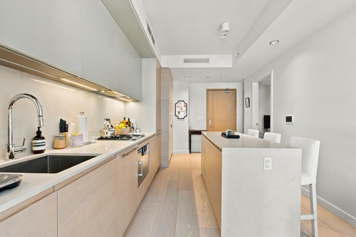 3703 - 1289 Hornby St, Vancouver, V6Z 0G7 — photo 4