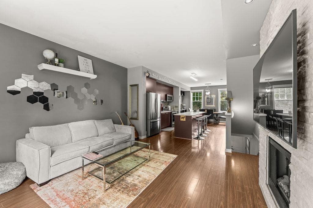 38 - 18983 72a Avenue, Surrey, V4N 1A5 — photo 2