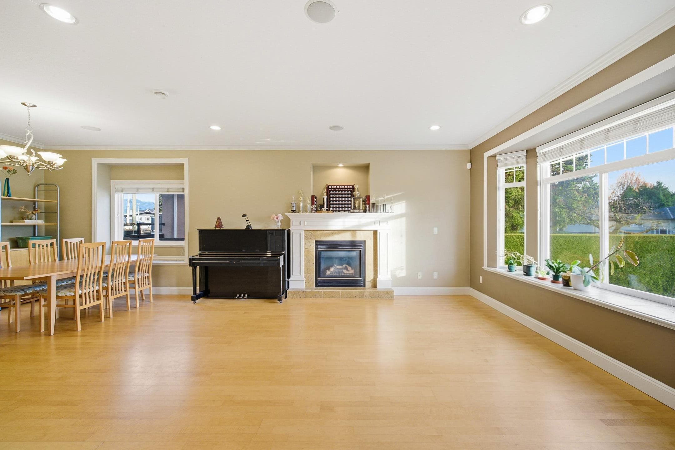 6549 Dunnedin Street, Burnaby, V5B 1Y7 — photo 5