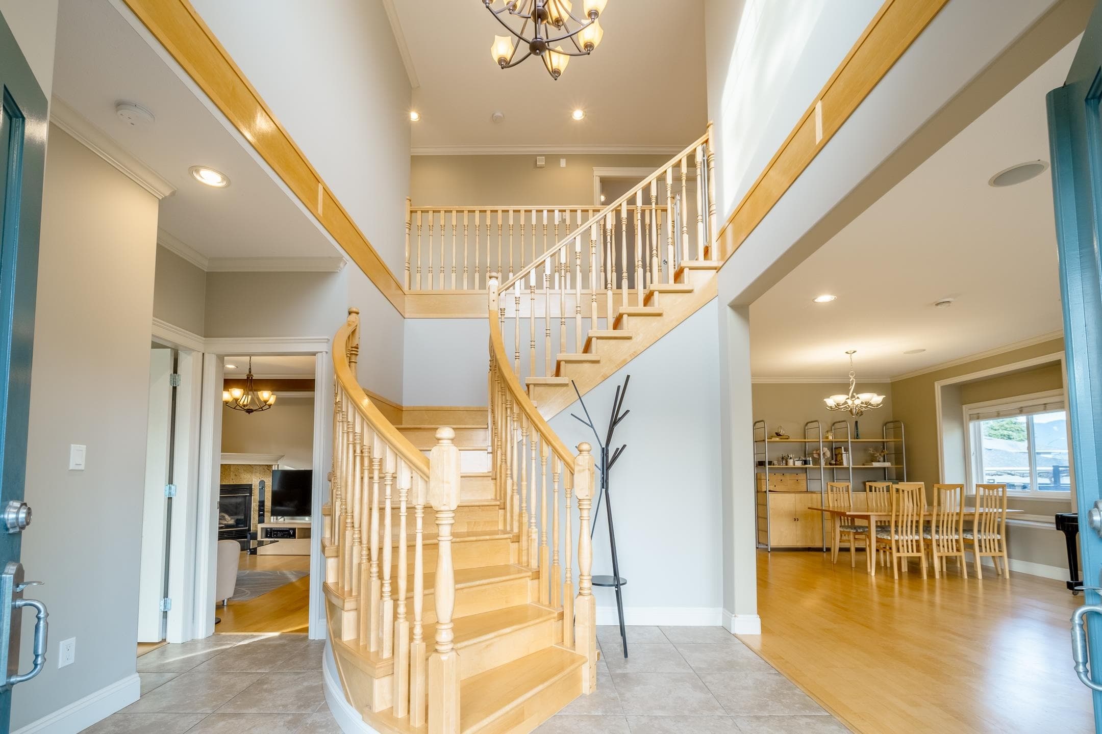 6549 Dunnedin Street, Burnaby, V5B 1Y7 — photo 4