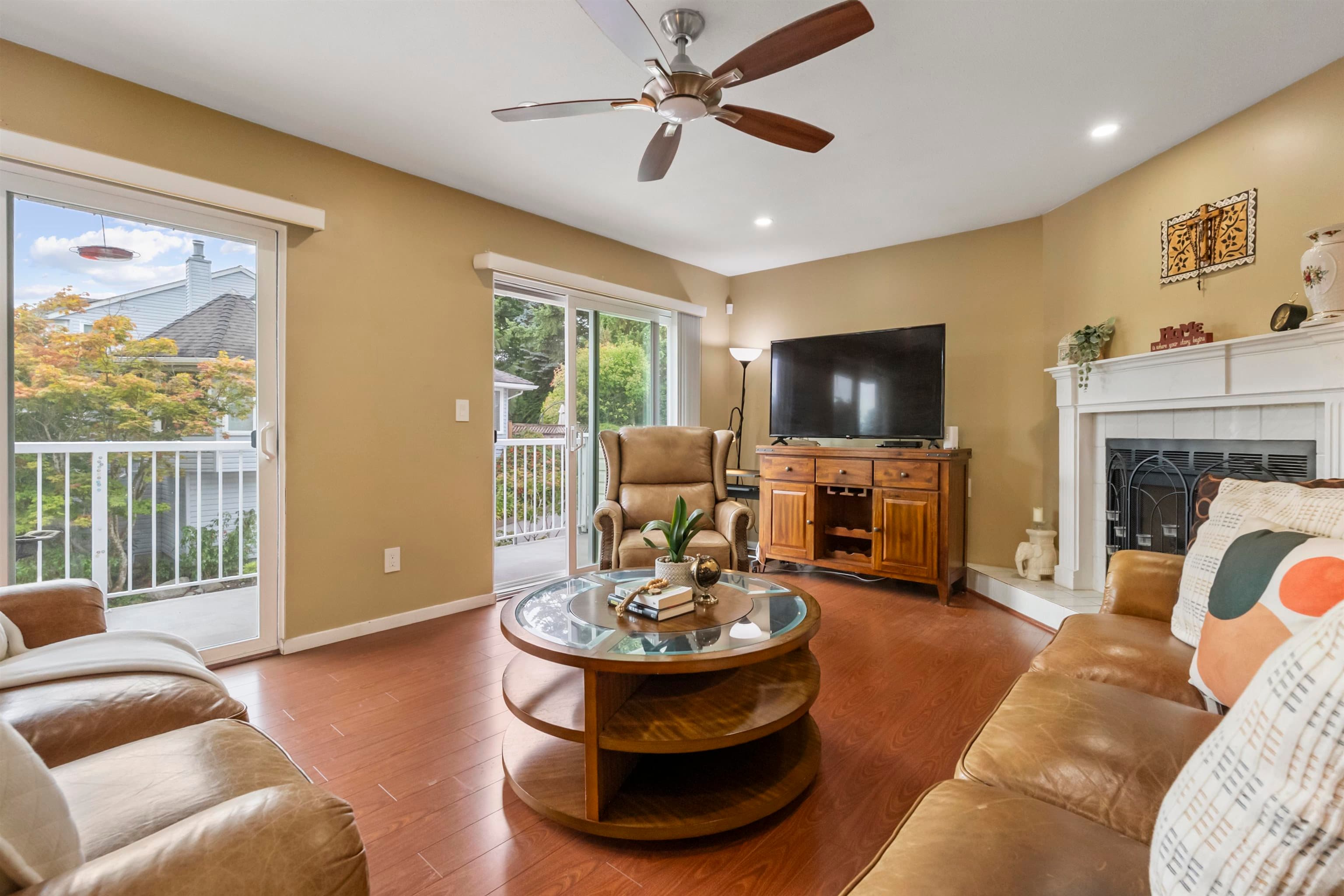 101 - 1180 Falcon Drive, Coquitlam, V3E 2K5 — photo 2