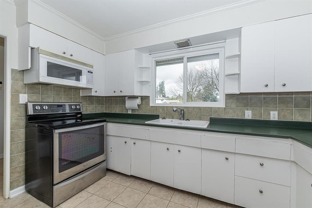46615 Fraser Avenue, Chilliwack, V2P 2L1 — photo 2
