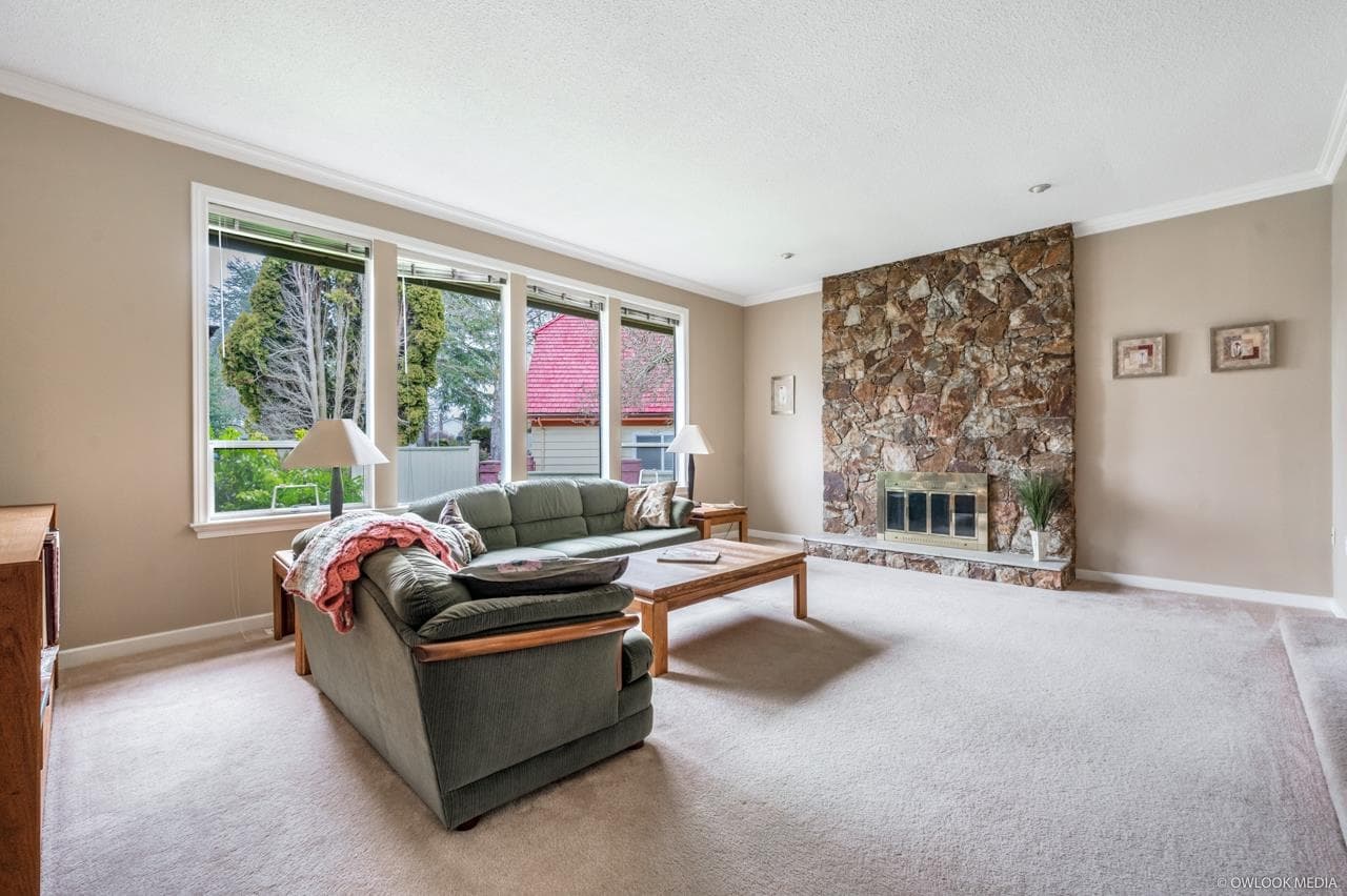 7720 Waterton Drive, Richmond, V7A 4G4 — photo 2