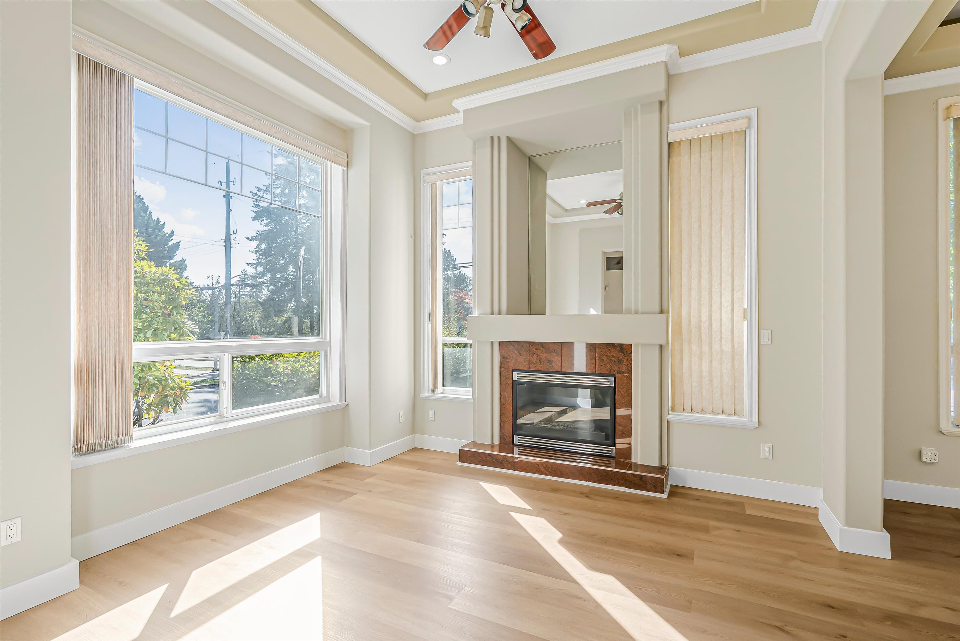 14405 89a Avenue, Surrey, V3R 1A3 — photo 2