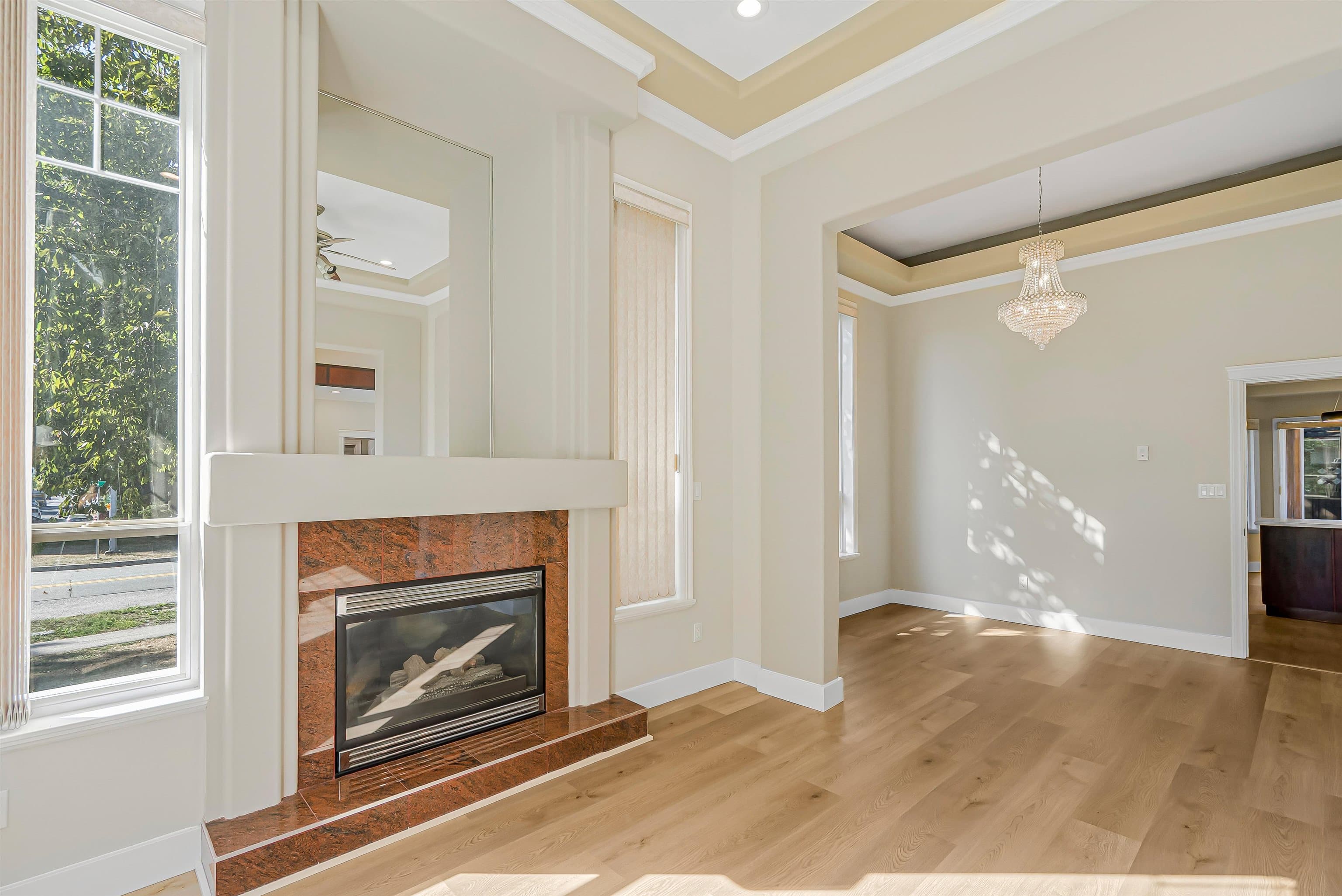 14405 89a Avenue, Surrey, V3R 1A3 — photo 3