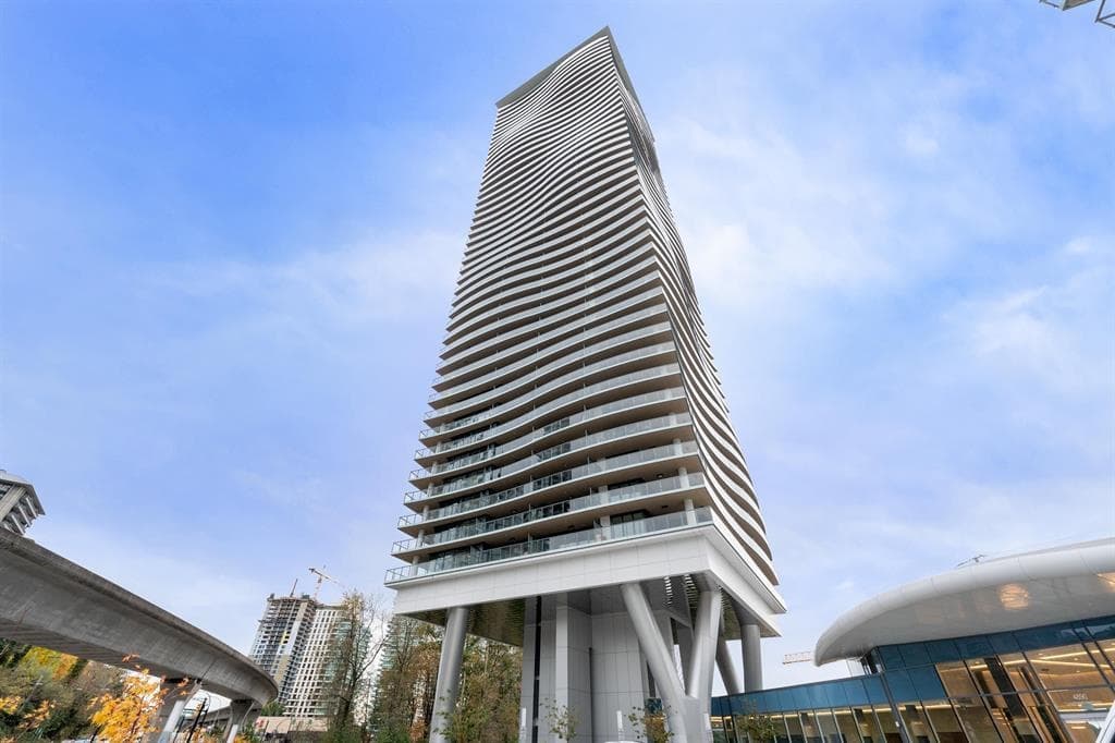 2602 - 4890 Lougheed Highway, Burnaby