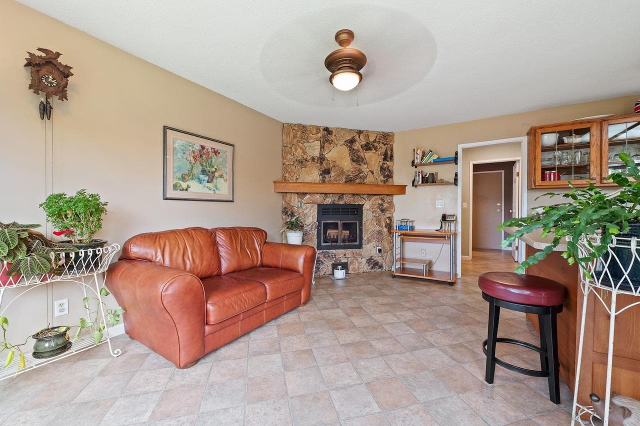 11523 Bonson Road, Pitt Meadows, V3Y 1P7 — photo 4