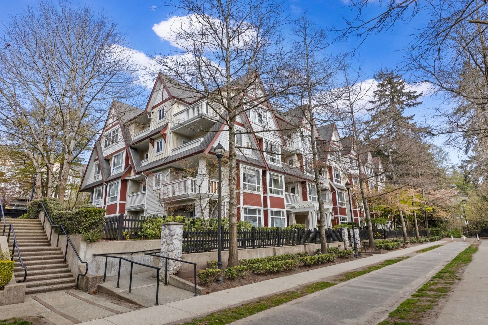 322 - 6833 Village Green, Burnaby