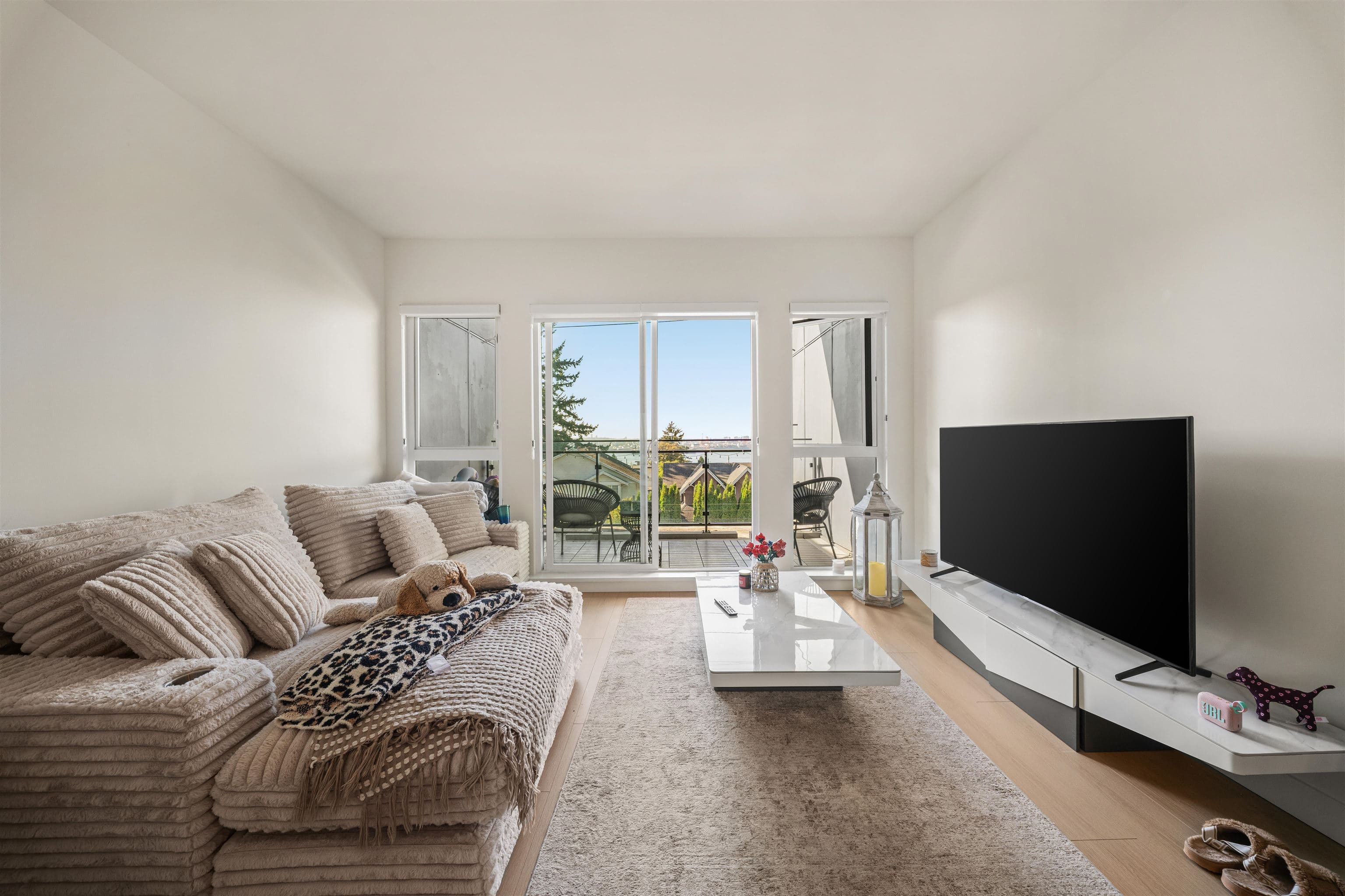 309 - 422 E 3rd Street, North Vancouver, V7L 0K1 — photo 2