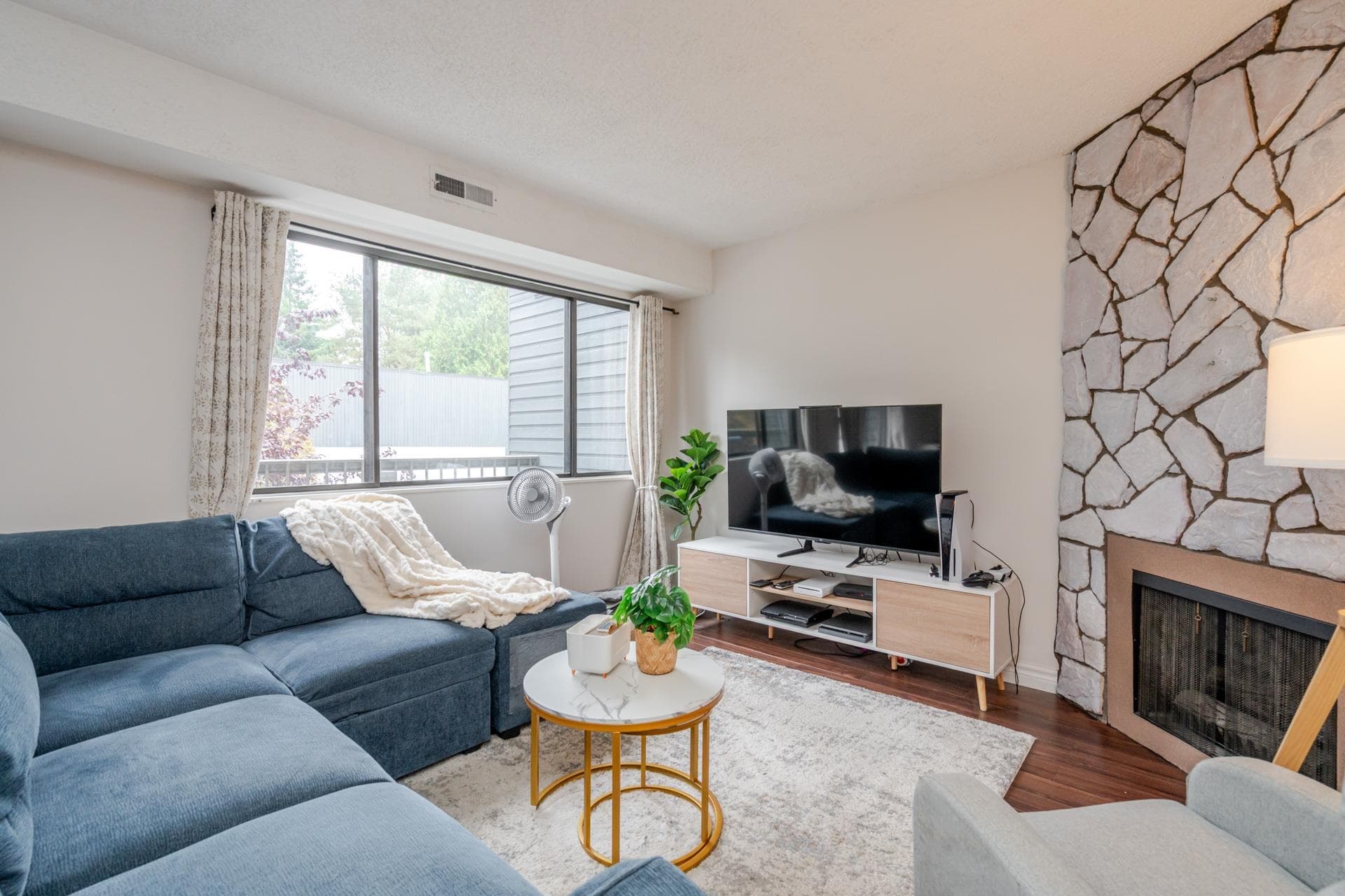 7363 Capistrano Drive, Burnaby, V5A 1P7 — photo 5