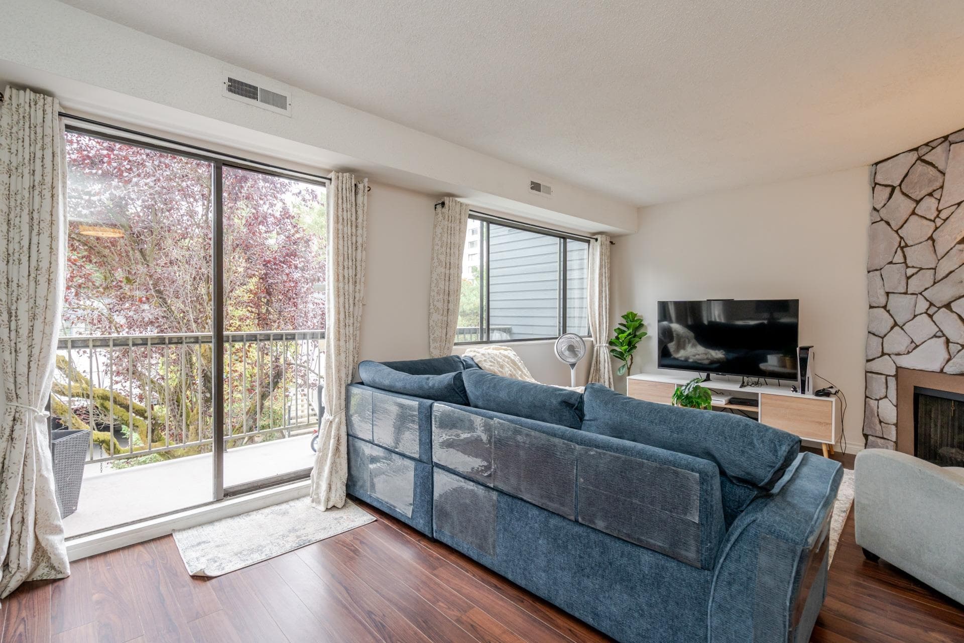 7363 Capistrano Drive, Burnaby, V5A 1P7 — photo 4
