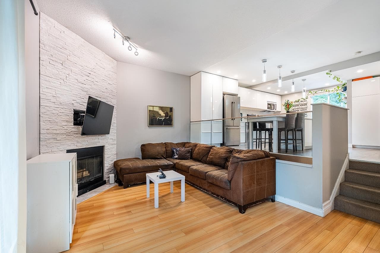 46 - 1240 Falcon Drive, Coquitlam, V3E 2B4 — photo 3