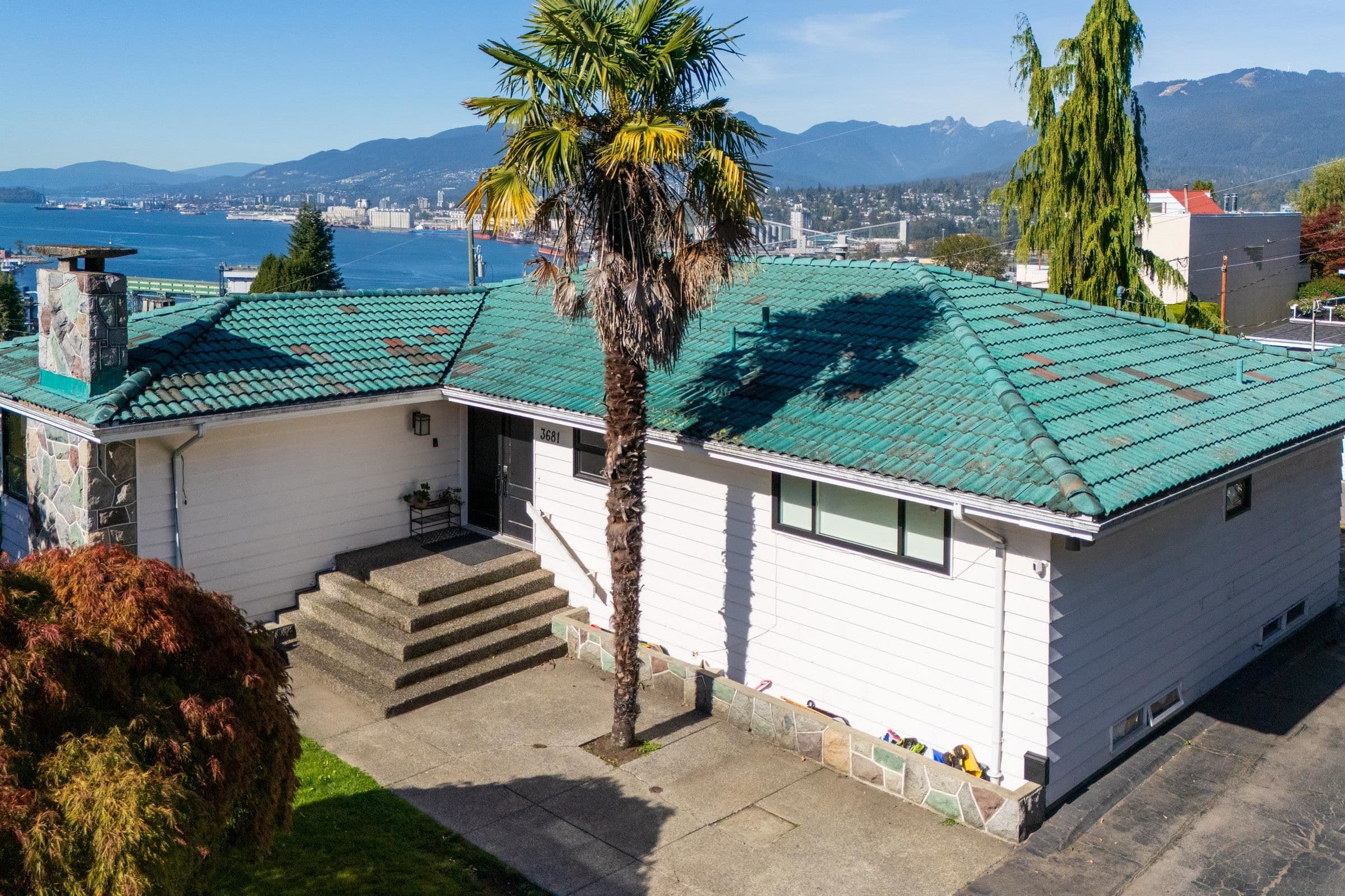 3681 Mcgill Street, Vancouver, V5K 1J3 — photo 2