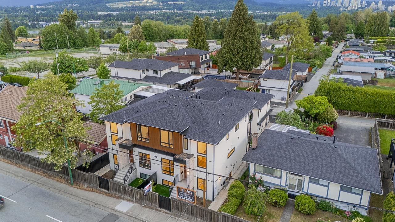 2 - 6740 Canada Way, Burnaby, V5E 3R1 — photo 3