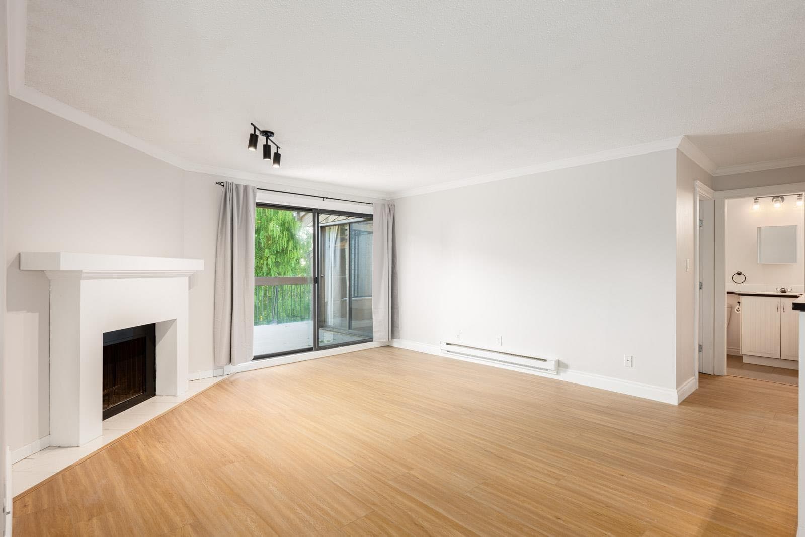 301 - 7831 No. 1 Road, Richmond, V7C 1T7 — photo 5