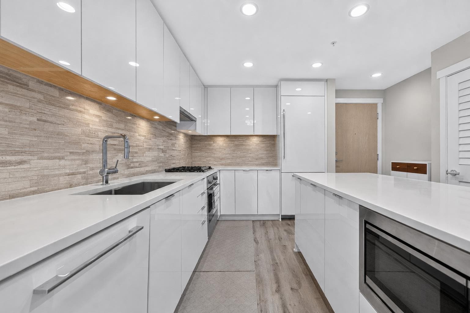 307 - 9233 Odlin Road, Richmond, V6X 0V4 — photo 1