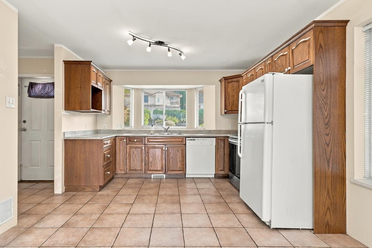 423-425 E 2nd Street, North Vancouver, V7L 1C9 — photo 4
