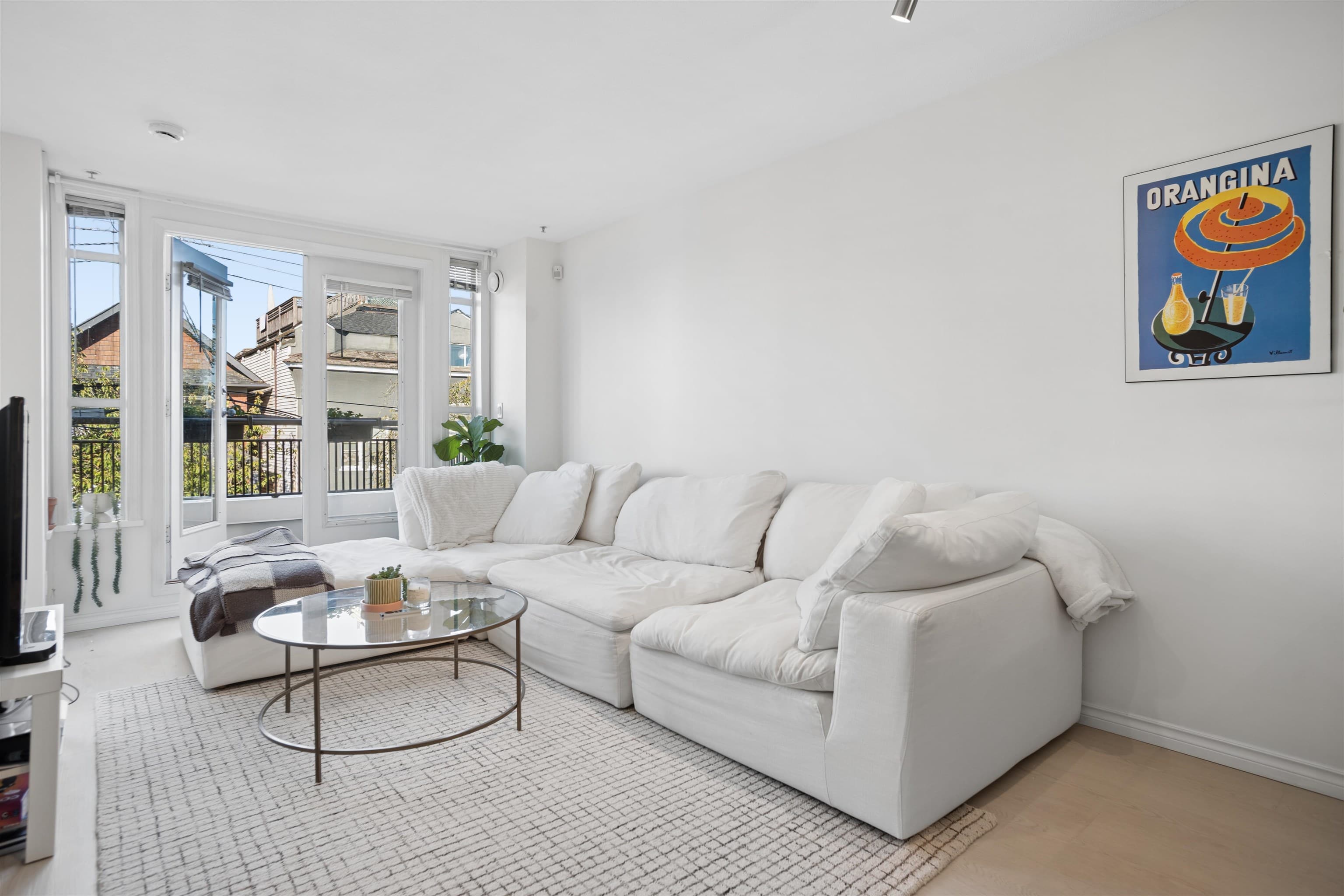 203 - 2190 W 5th Avenue, Vancouver, V6K 1S2 — photo 2