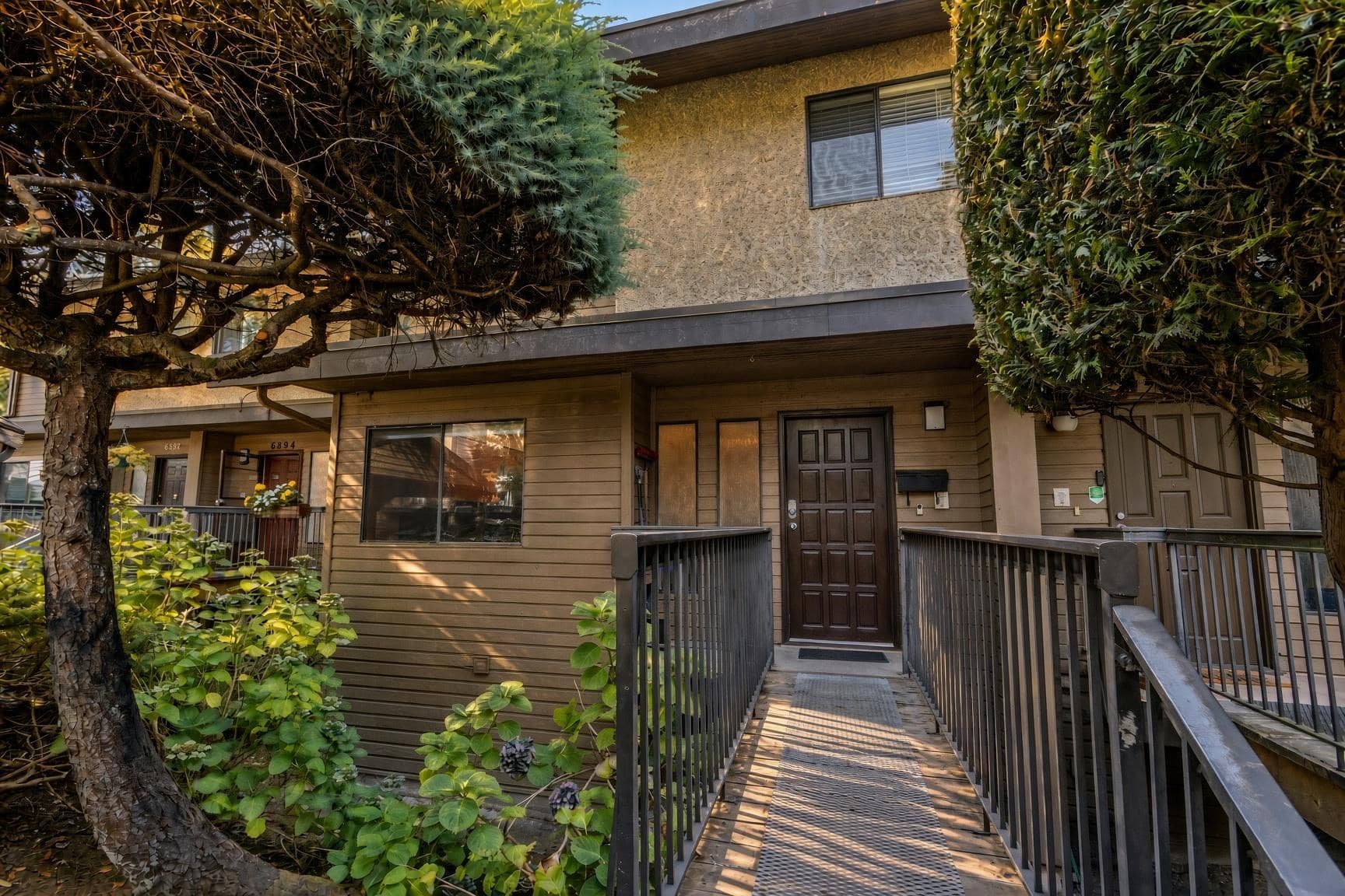 6890 Beechcliffe Drive, Burnaby
