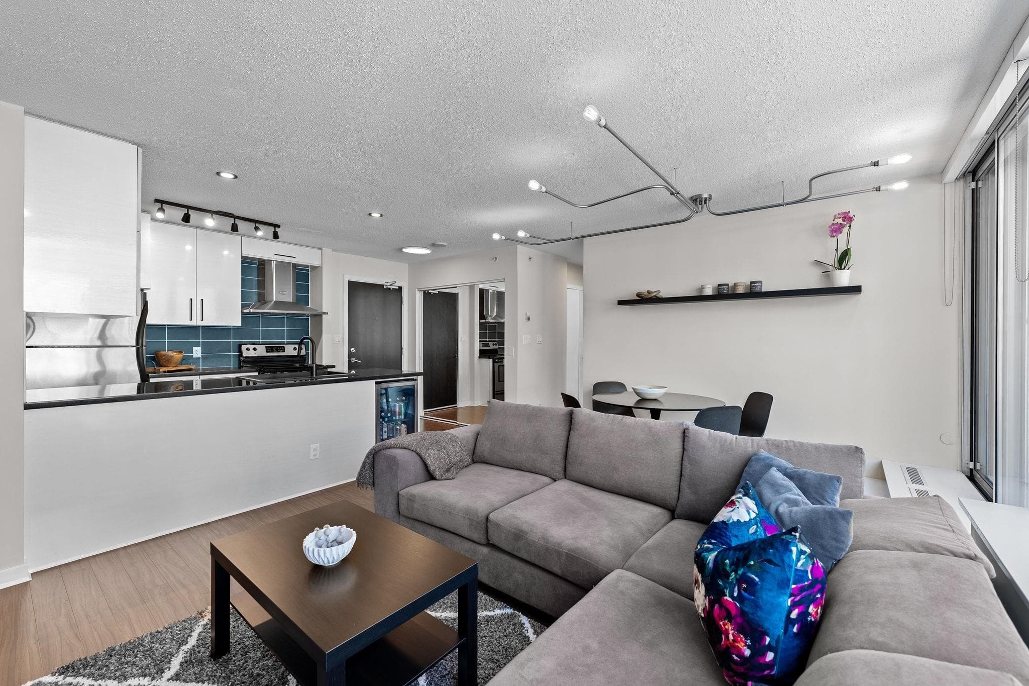 306 - 633 Abbott Street, Vancouver, V6B 0J3 — photo 4