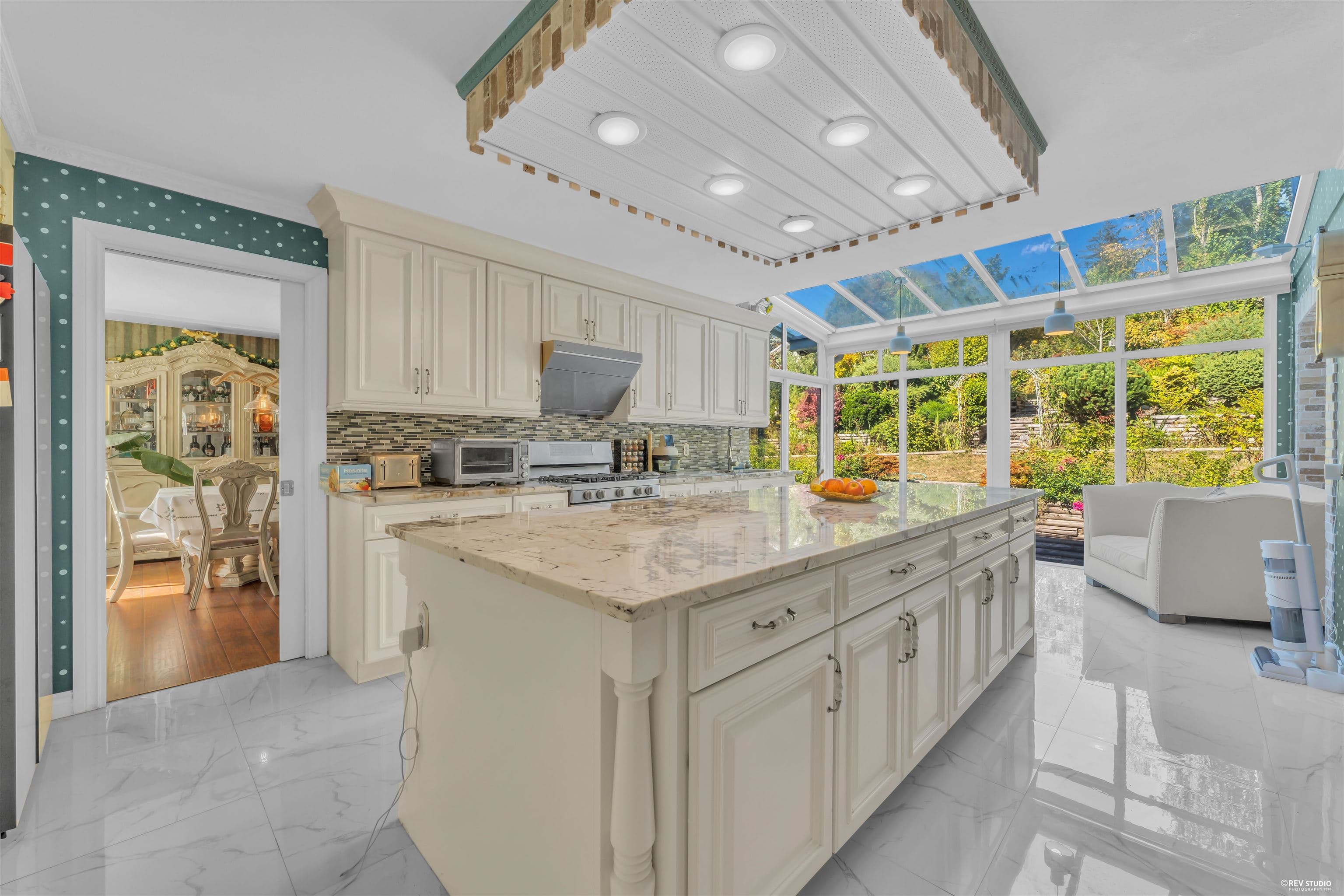 7517 Kilrea Place, Burnaby, V5A 4T5 — photo 4