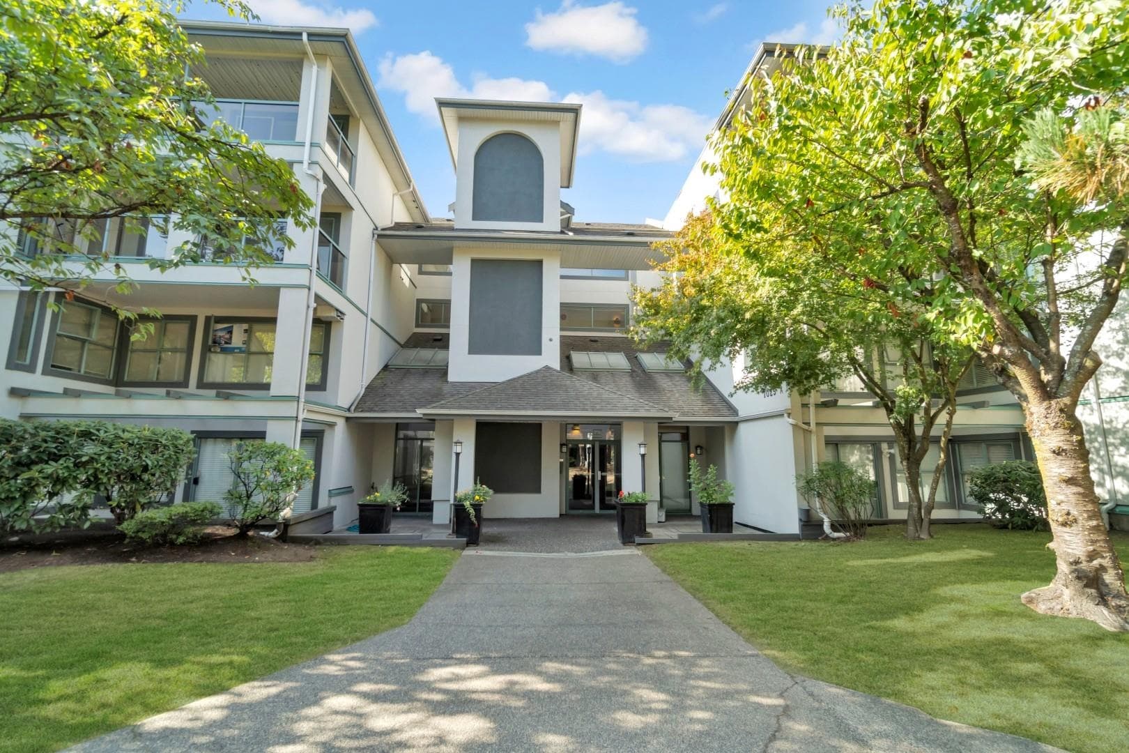 304A - 7025 Stride Avenue, Burnaby, V3N 4Y2 — photo 1