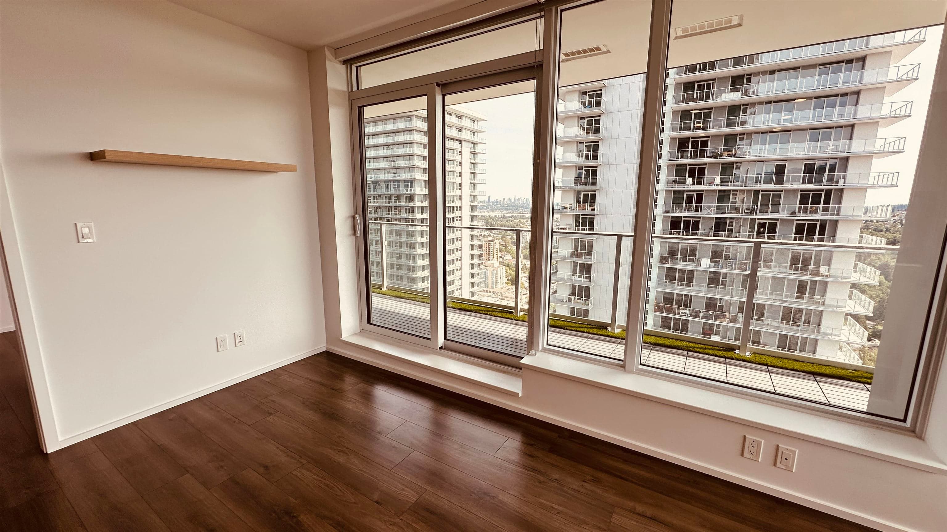 3xx7 - 3809 Evergreen Place, Burnaby, V3J 0M1 — photo 3