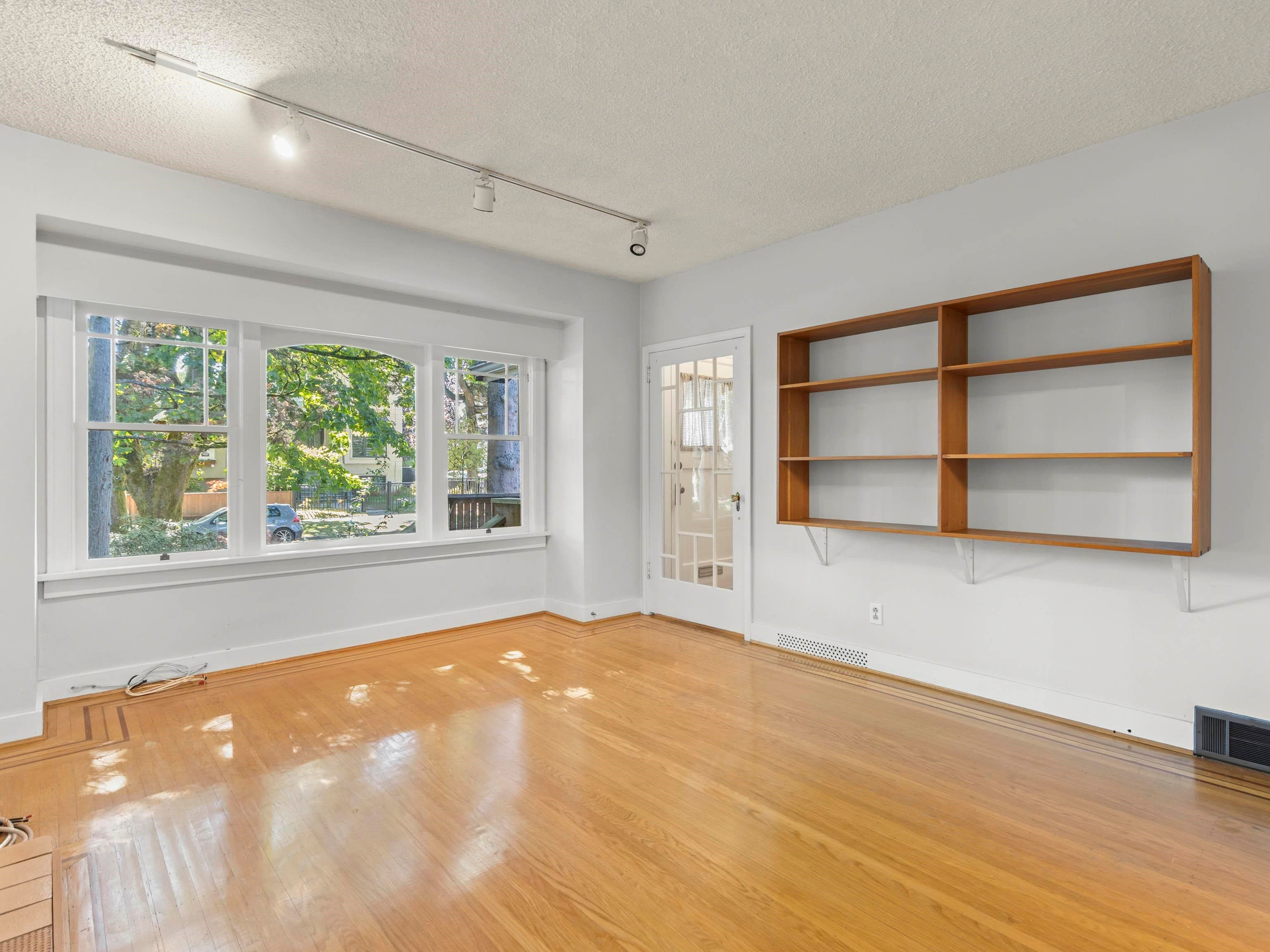 3989 W 19th Avenue, Vancouver, V6S 1C9 — photo 2