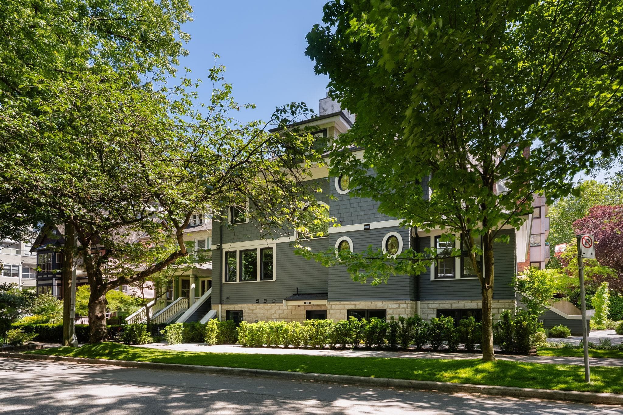 980 Bidwell Street, Vancouver, V6G 1M3 — photo 1