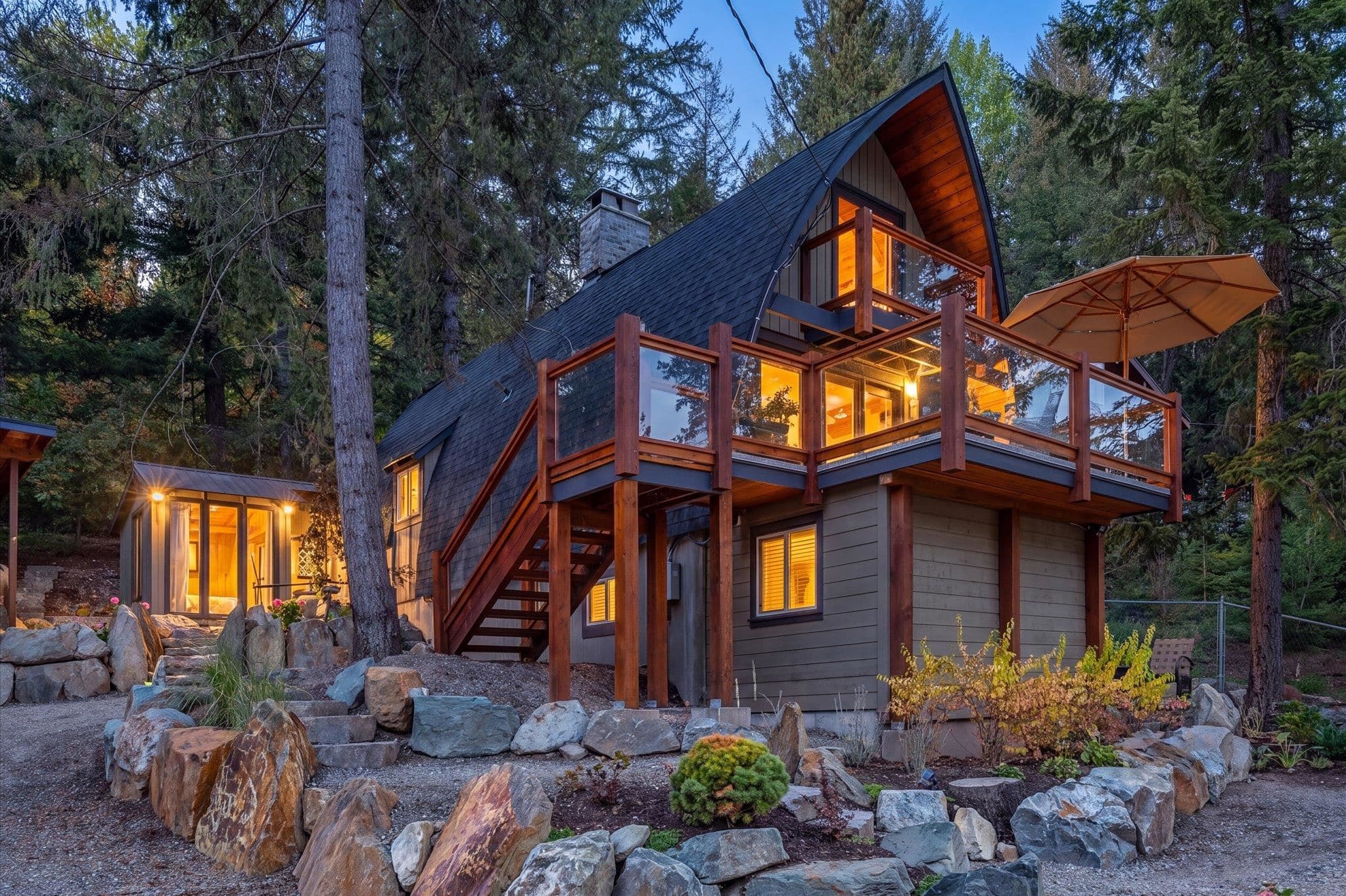 9226 Emerald Drive, Whistler, V8E 0G5 — photo 2