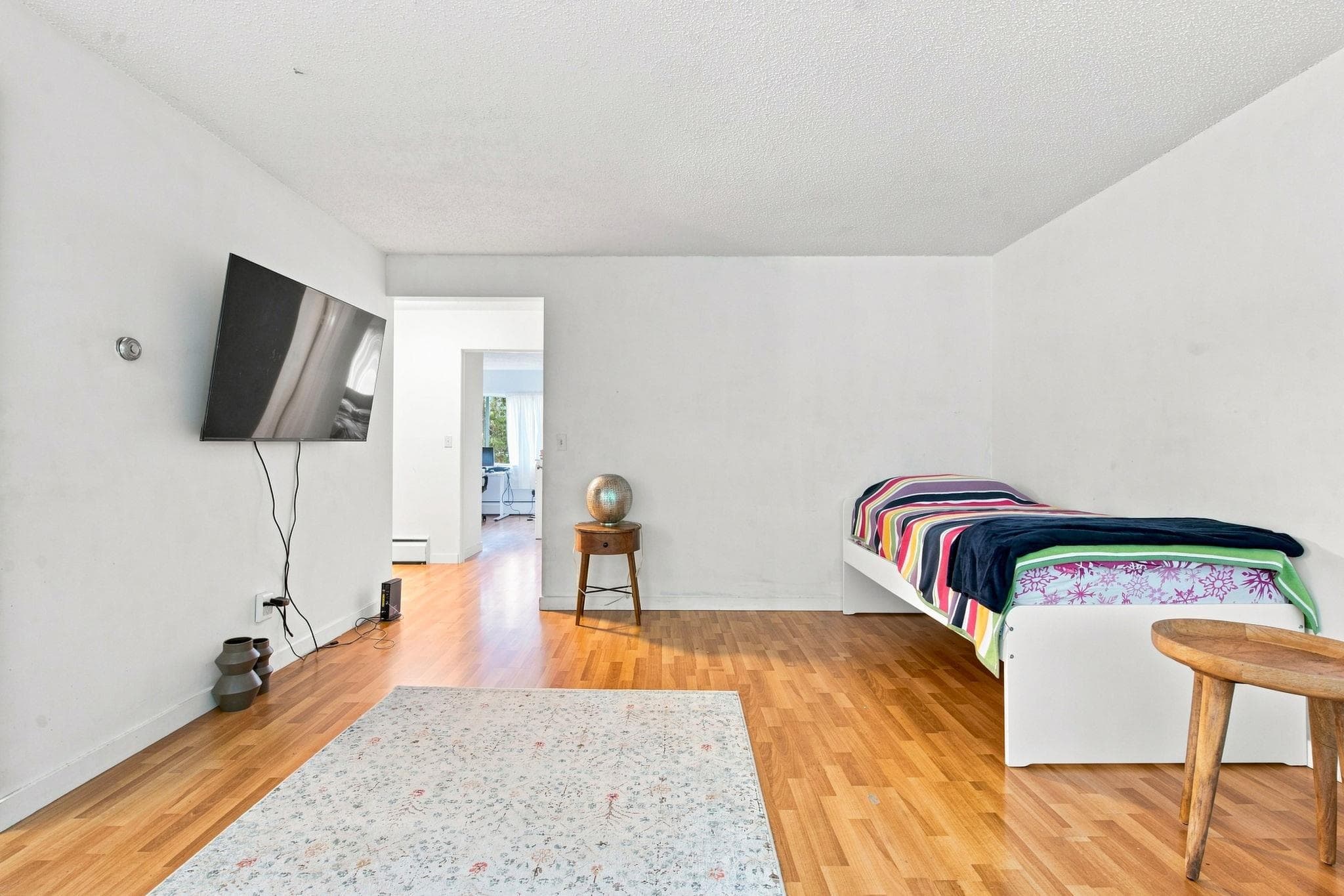 875 Westview Crescent, North Vancouver, V7T 1A2 — photo 2