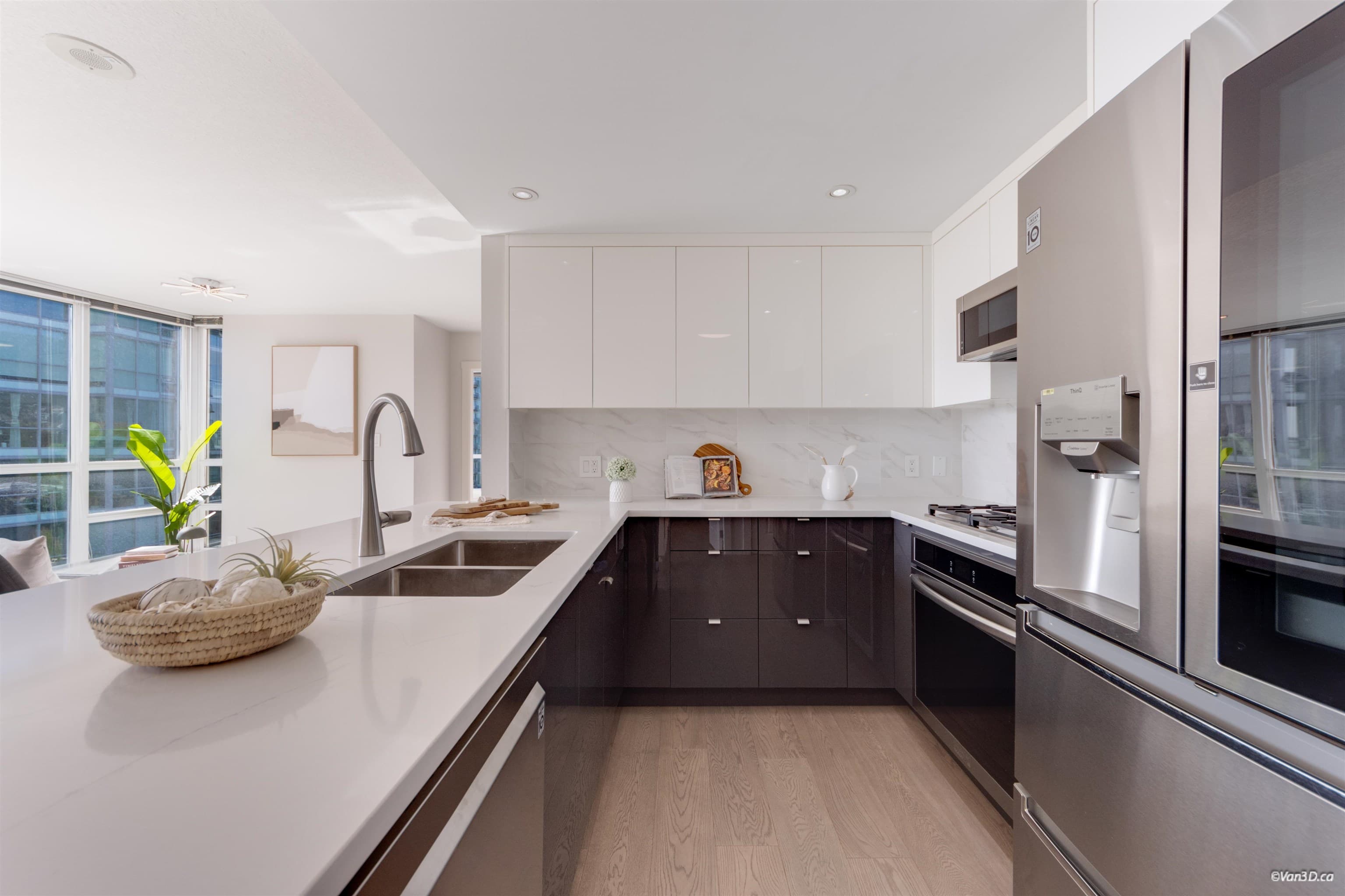 1106 - 2978 Glen Drive, Coquitlam, V3B 0C3 — photo 4