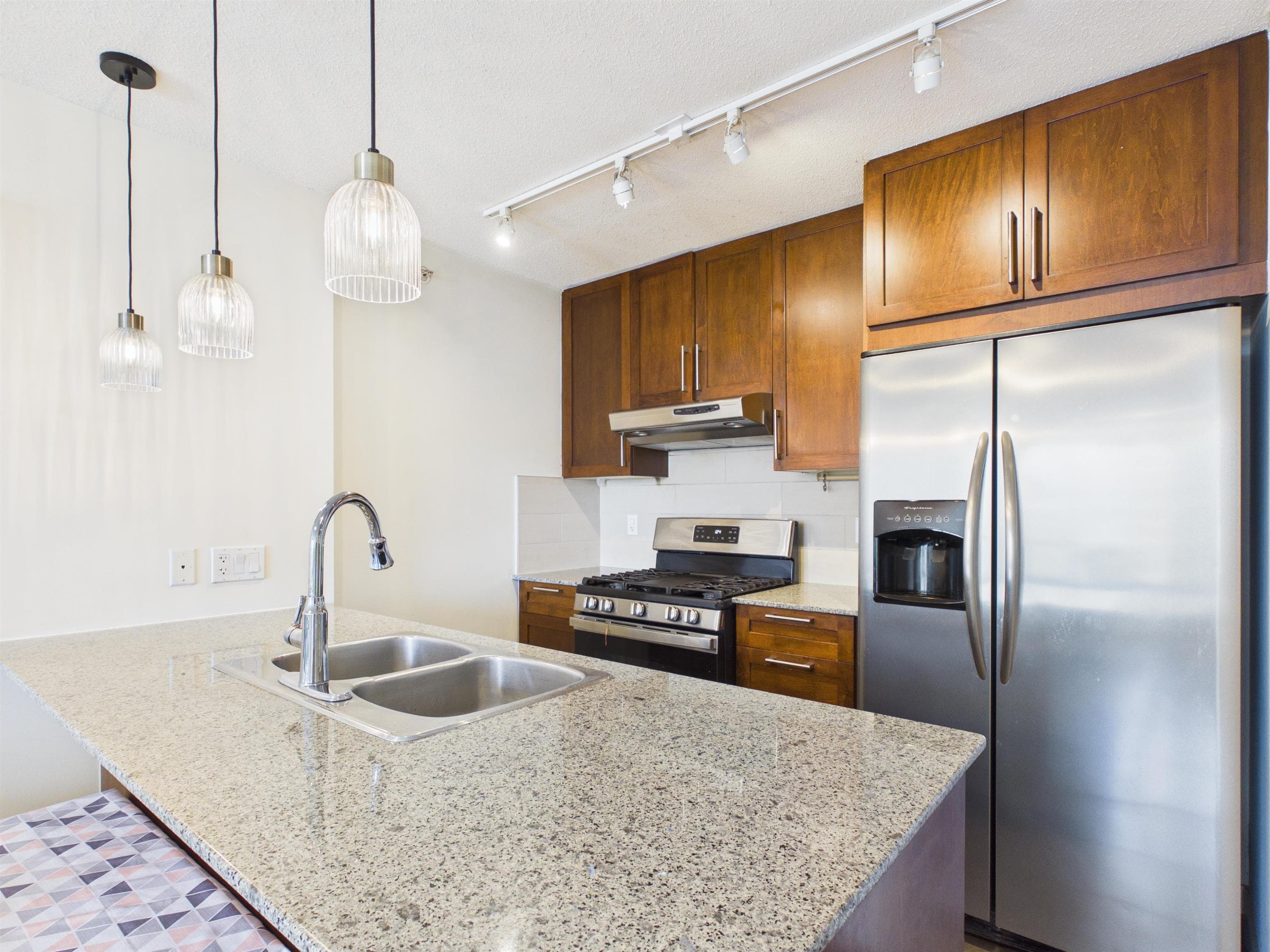 2301 - 7088 Salisbury Avenue, Burnaby, V5E 0A4 — photo 1