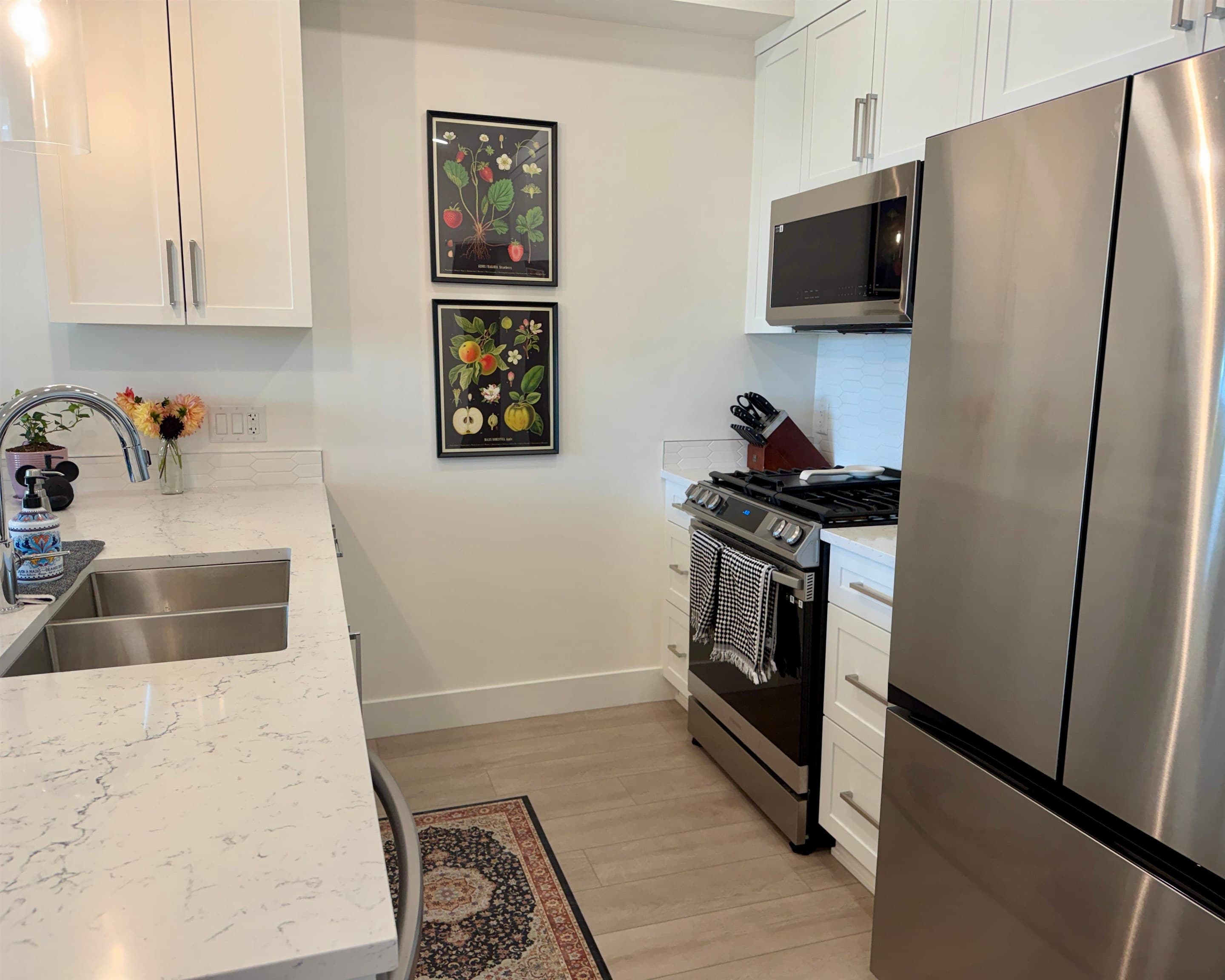 308 - 22633 Selkirk Avenue, Maple Ridge, V2X 1C7 — photo 2